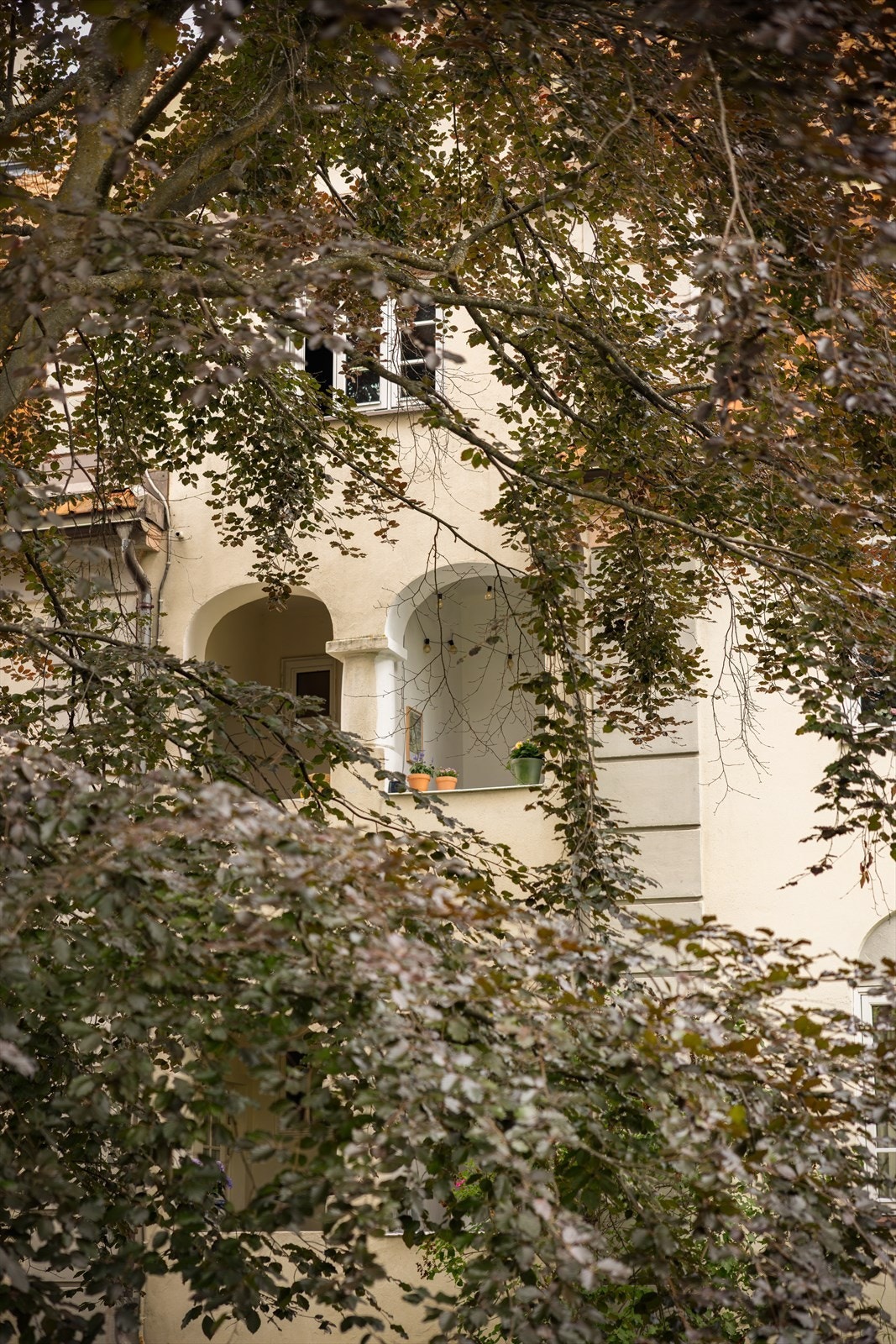 Dette er en bygård med masse klassisk sjarm. Galleribilde