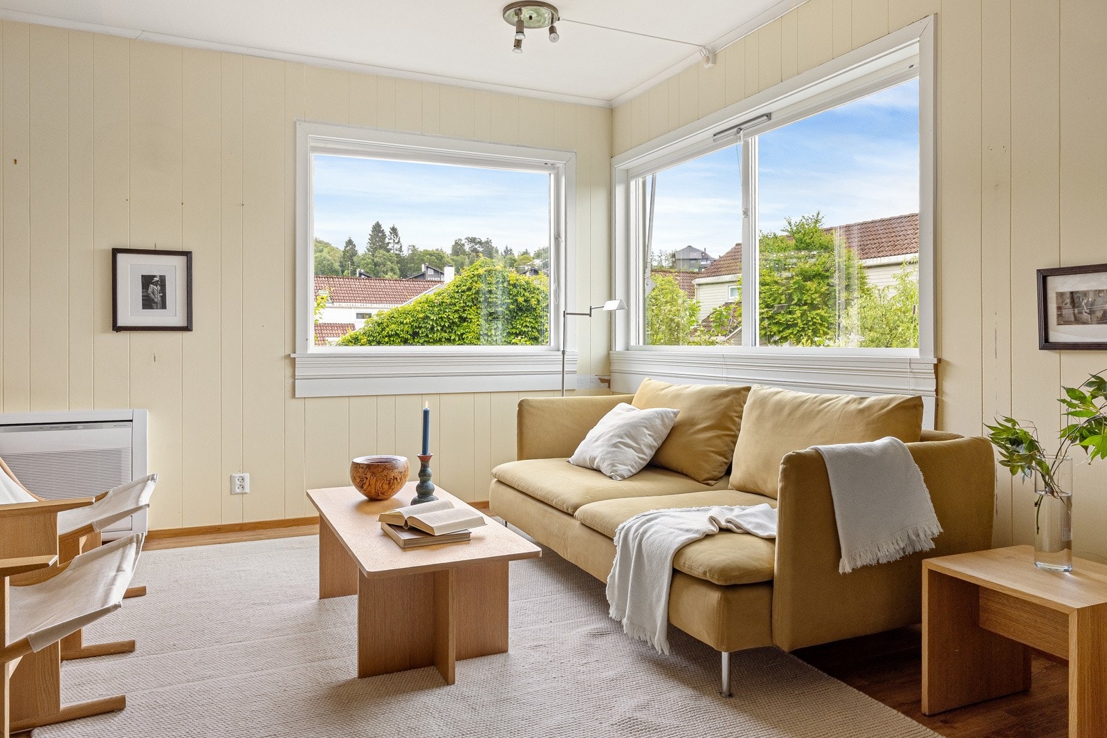 Stuen er lys og romslig og måler hele 45,7 kvm. Galleribilde