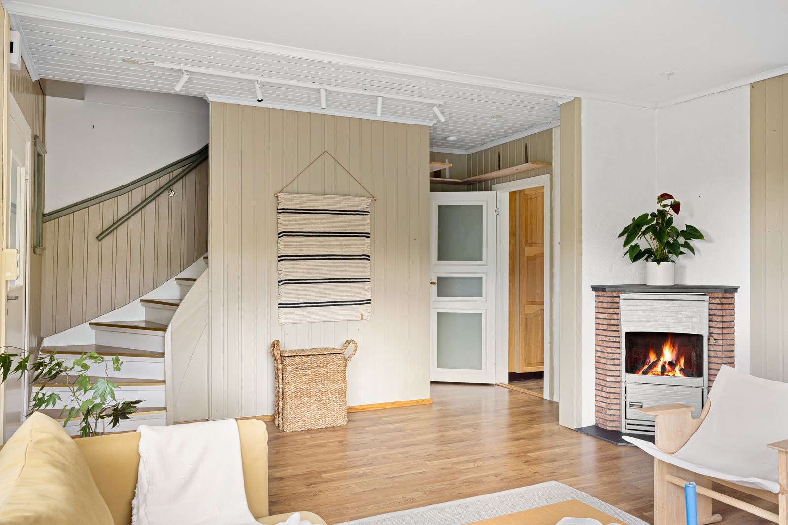 Videre tar vi turen opp til overetasjen. Galleribilde