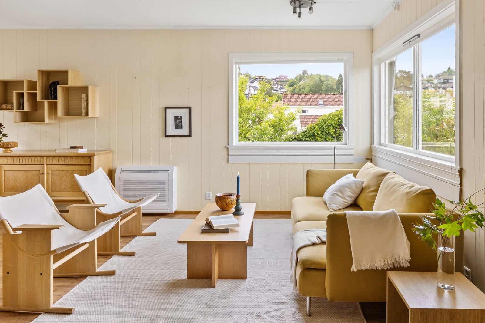 Kringlebotn 370 presenteres av EIE eiendomsmegling, ved Erlend Norhus. Galleribilde