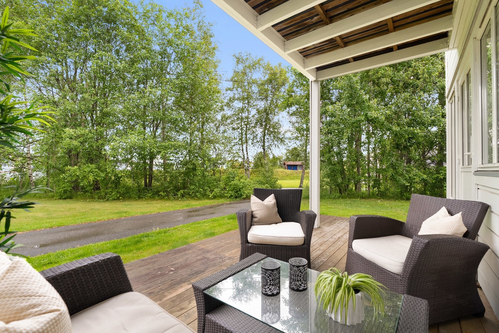 Utgang til terrasseplatting på 15 kvm Galleribilde