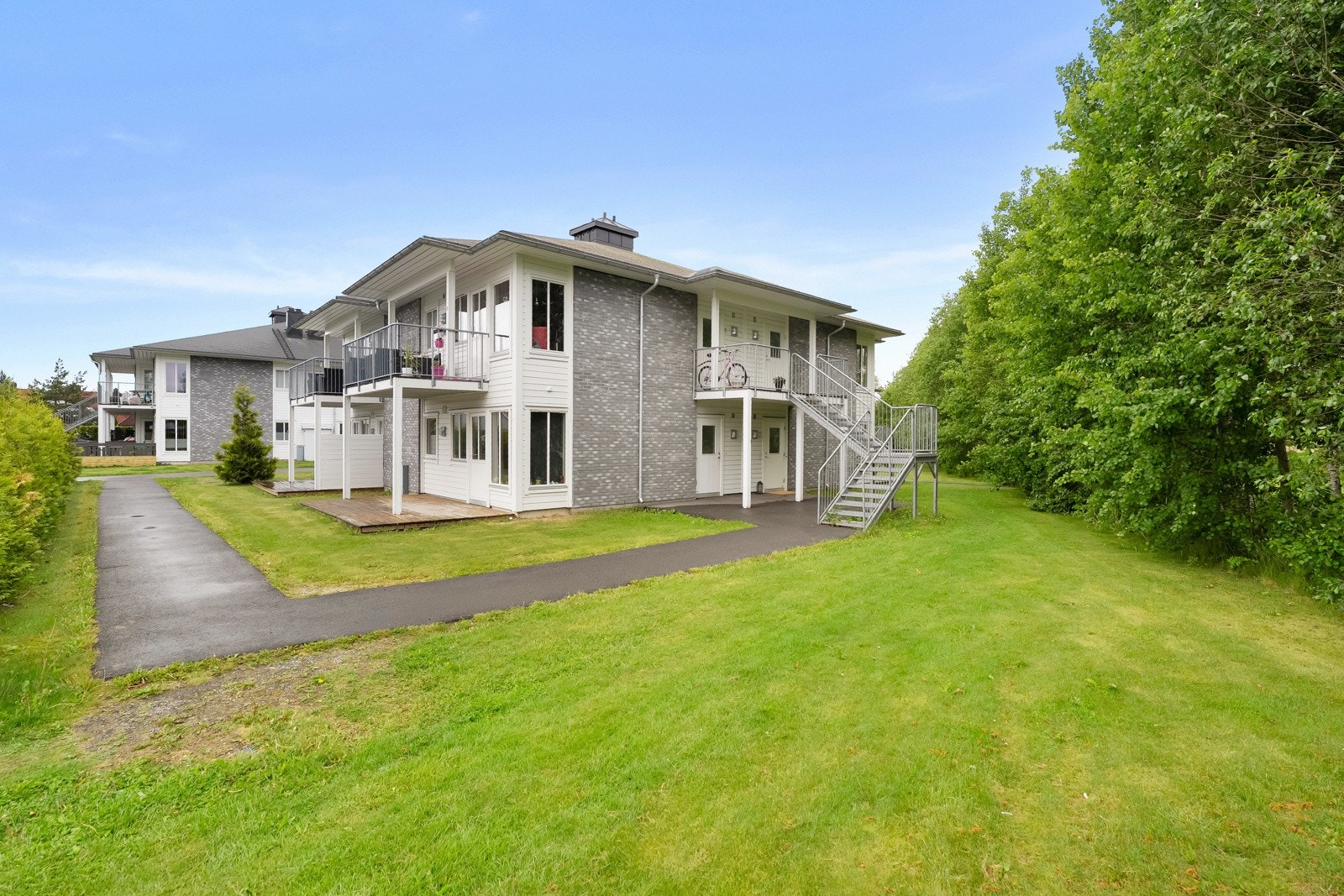 Leiligheten har en attraktiv beliggenhet på Skogmo, kun 17 min. gange fra Jessheim sentrum! Galleribilde