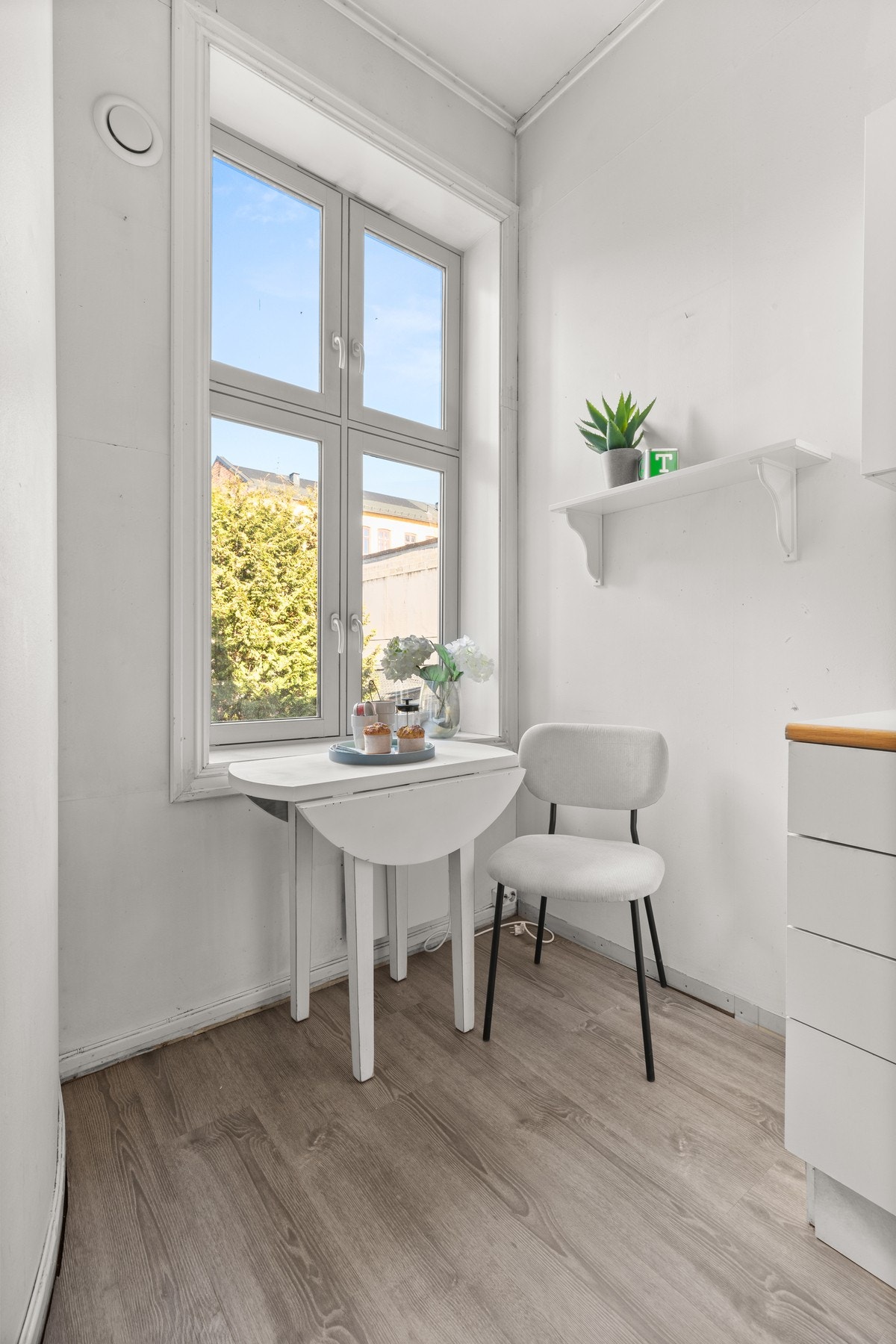 Plass til spisebord på dagens kjøkkenrom. Galleribilde