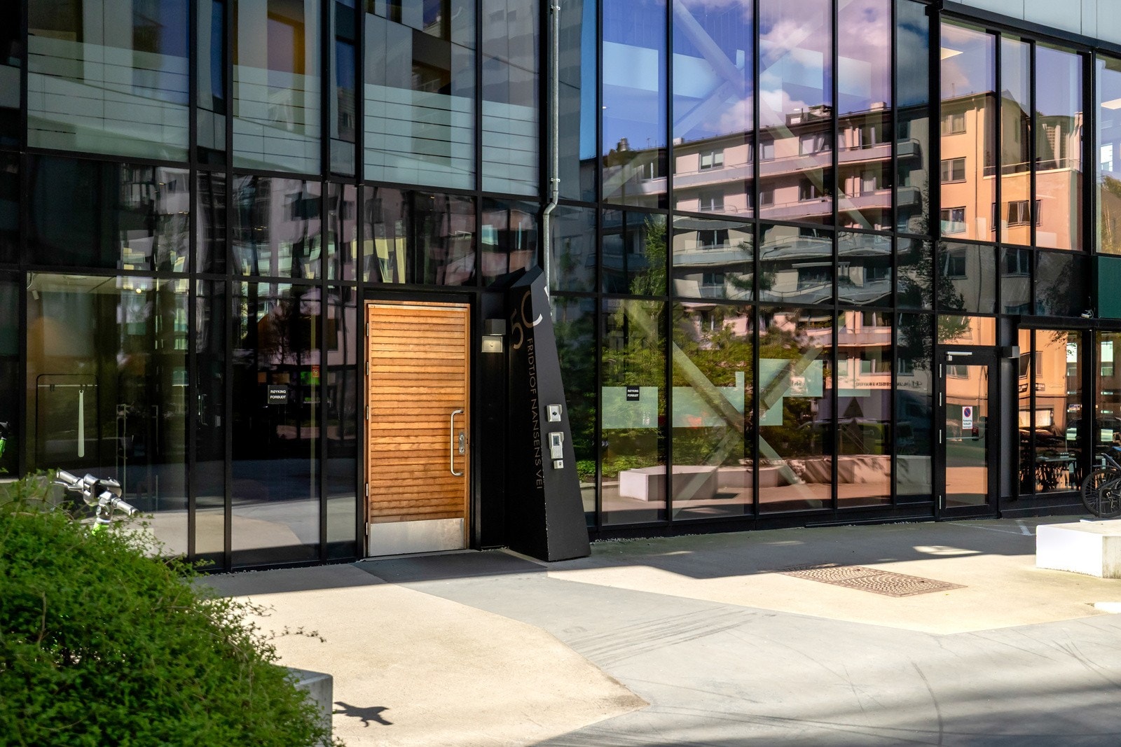 Inngangsparti Galleribilde