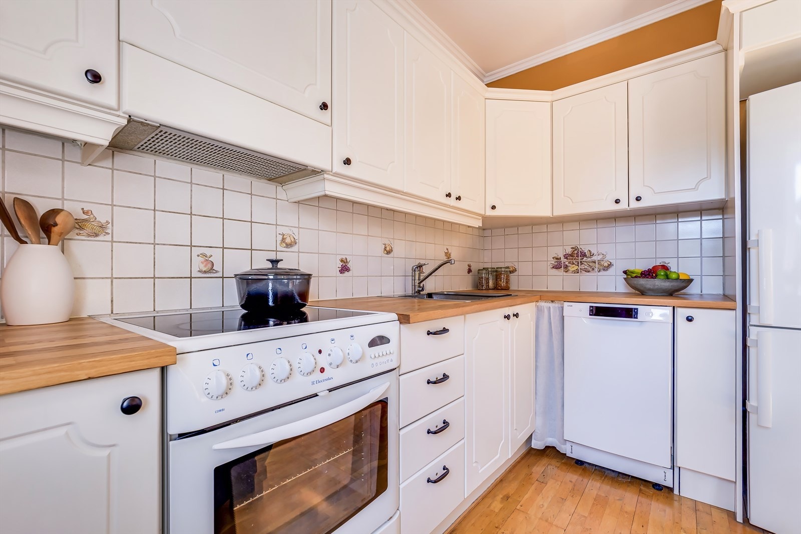 Benkeplater, vask og opppvaskmaskin fra okt-nov 2023 Galleribilde