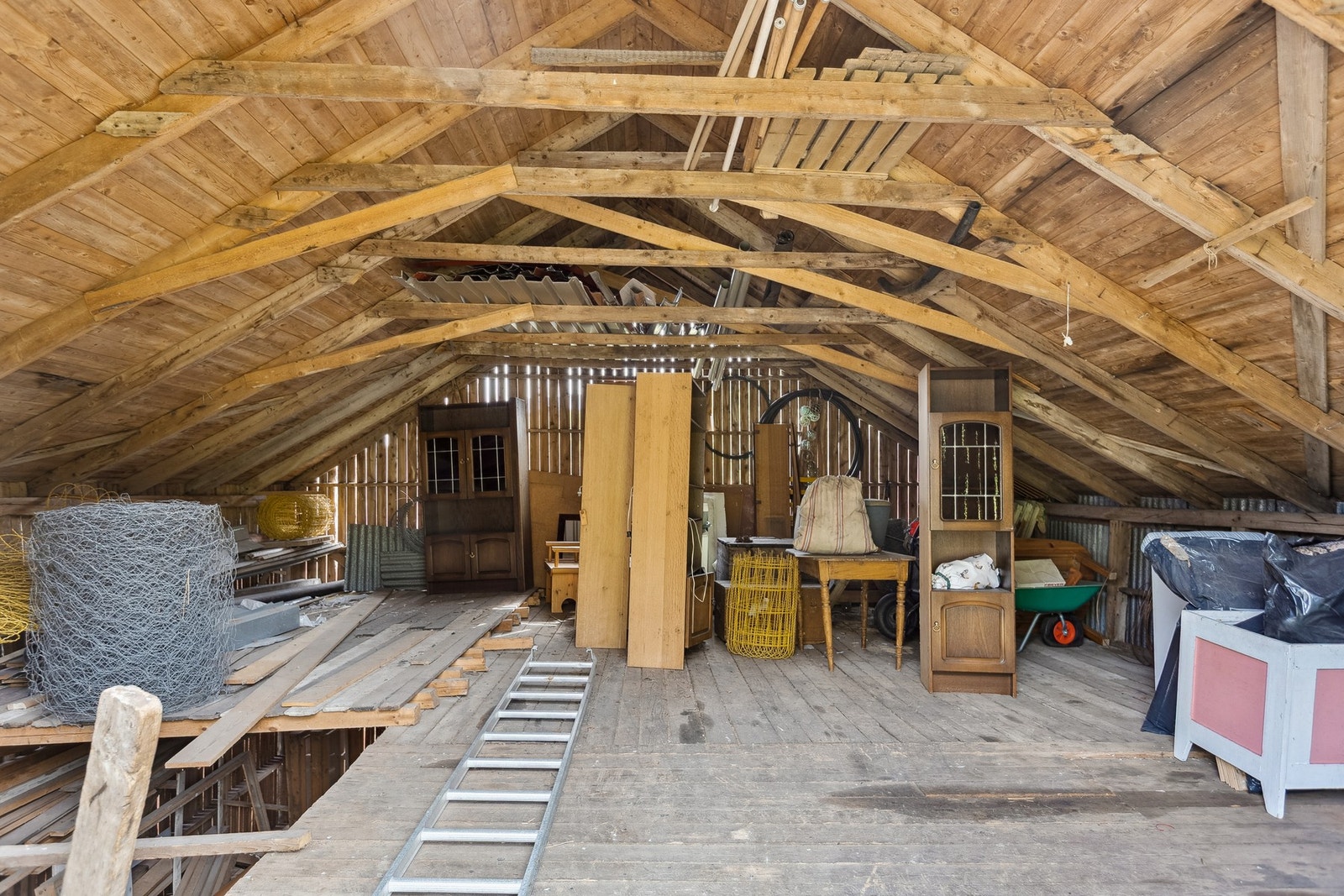 Fjøsen kan innredes etter ønske og smak :-) Galleribilde