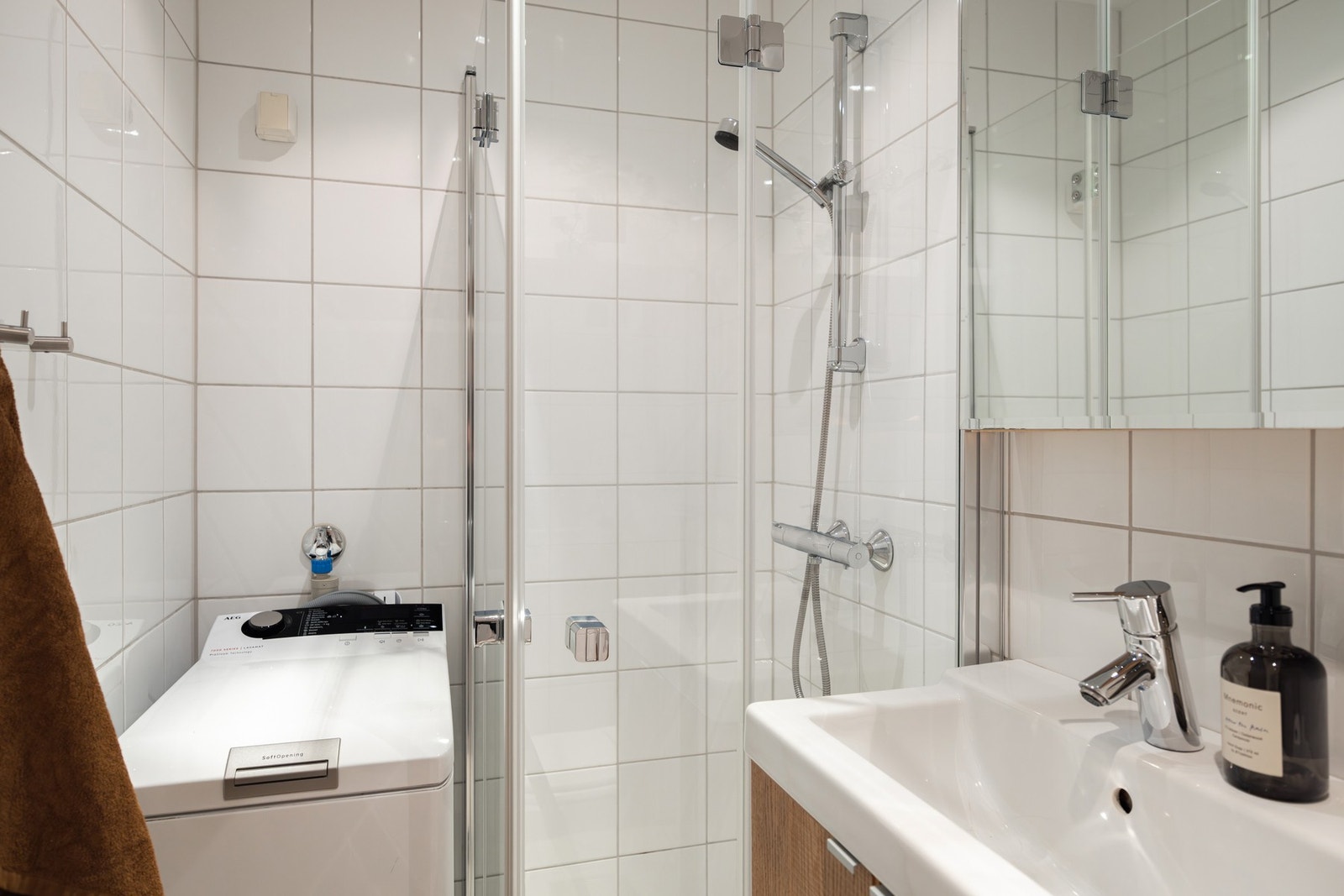 Vaskemaskin medfølger ved salg. Galleribilde