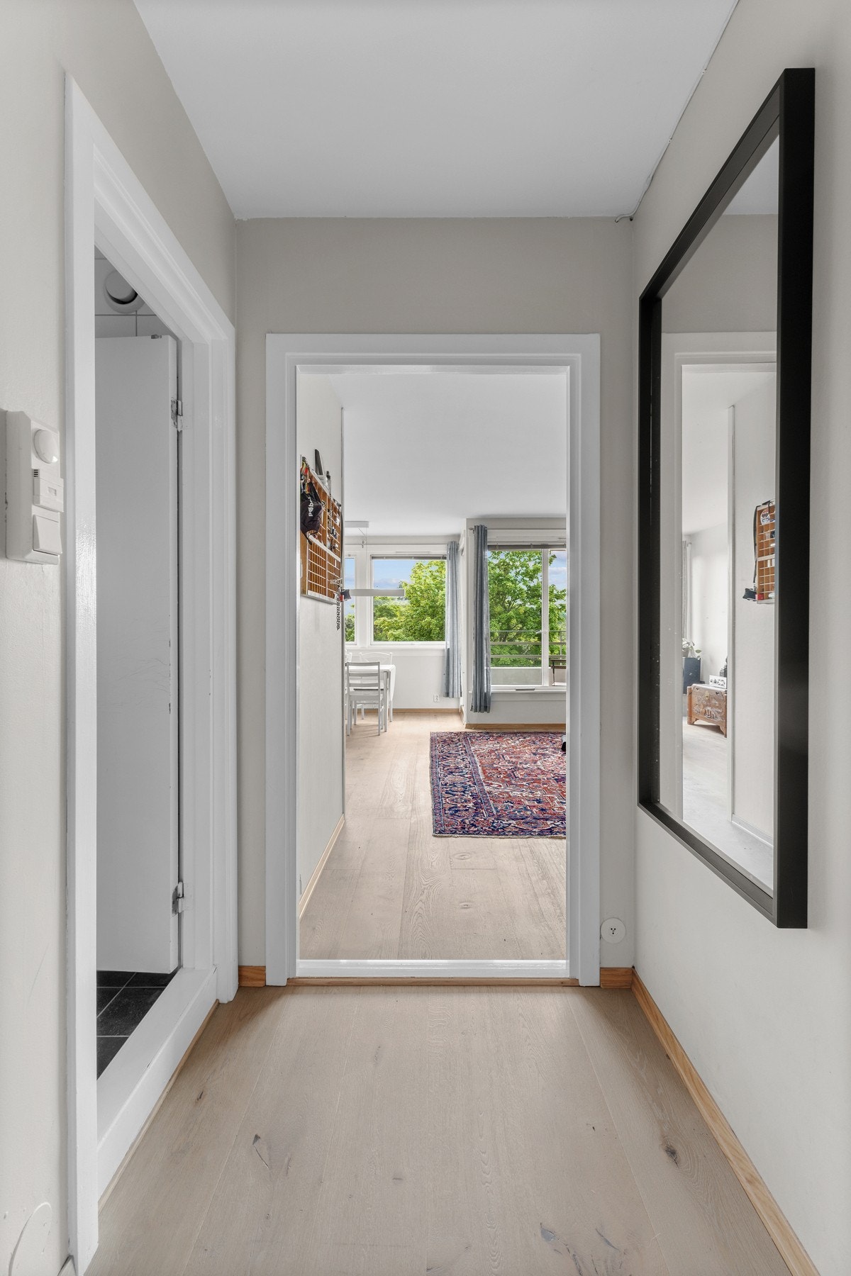 Via entreen tar vi turen videre inn på badet. Galleribilde