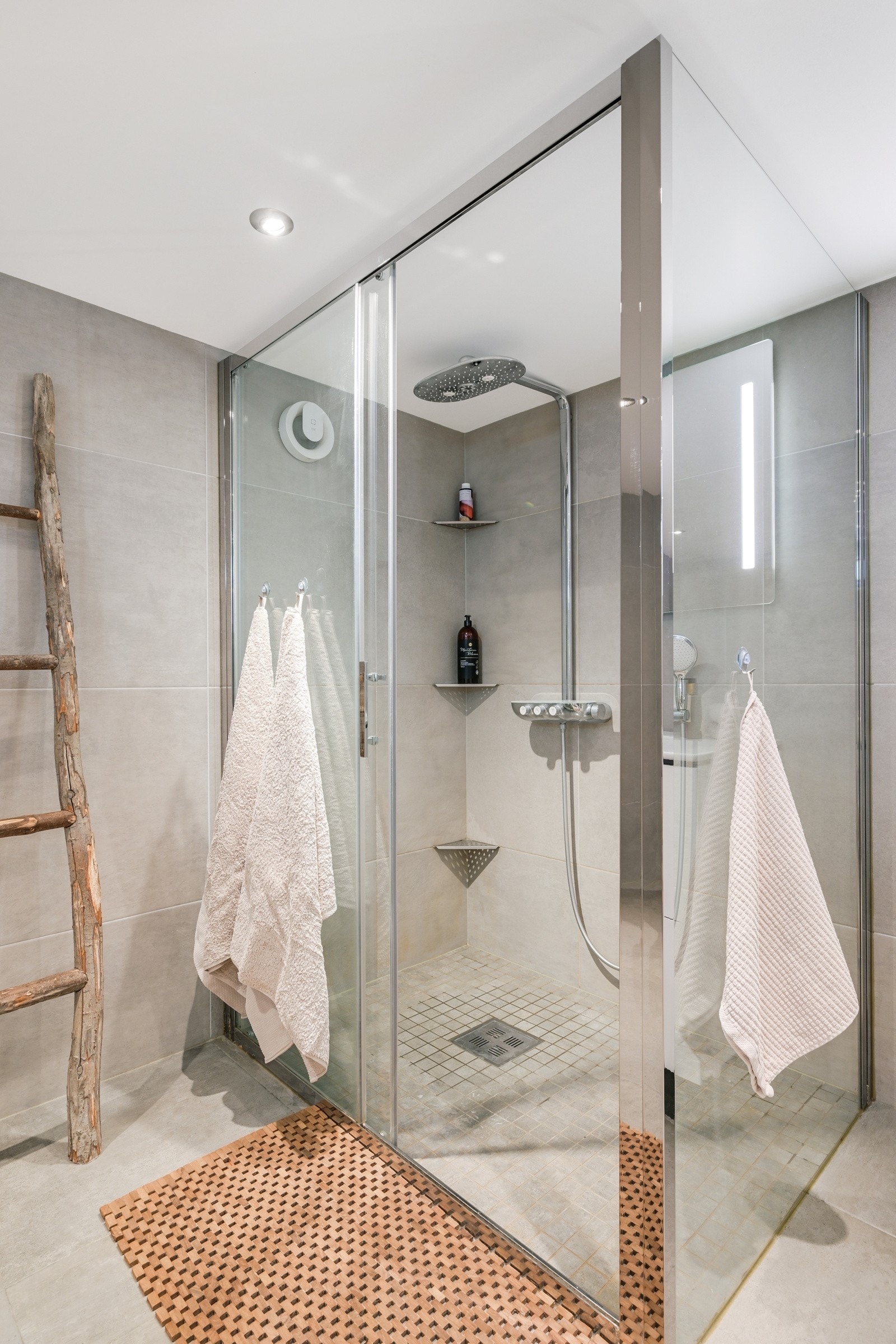 En ekstra stor og deilig dusj Galleribilde