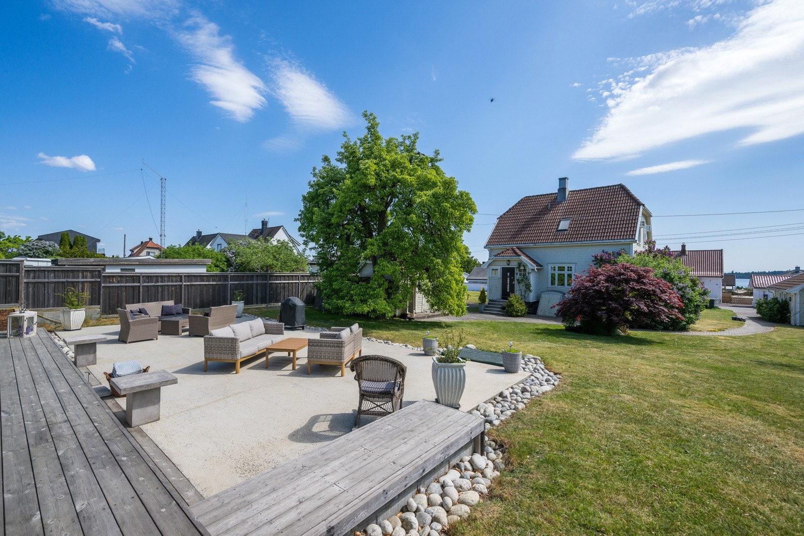 Her kan man invitere inn familie og venner til solrike og hyggelige stunder Galleribilde