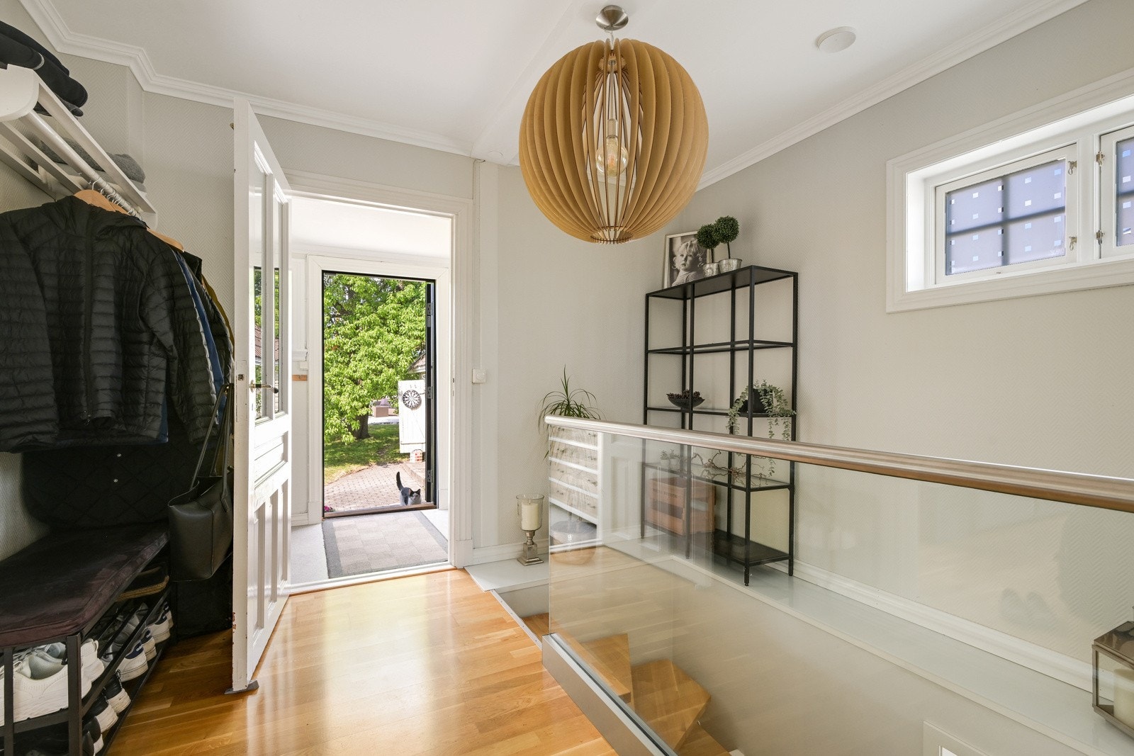 Videre inn i gangen Galleribilde