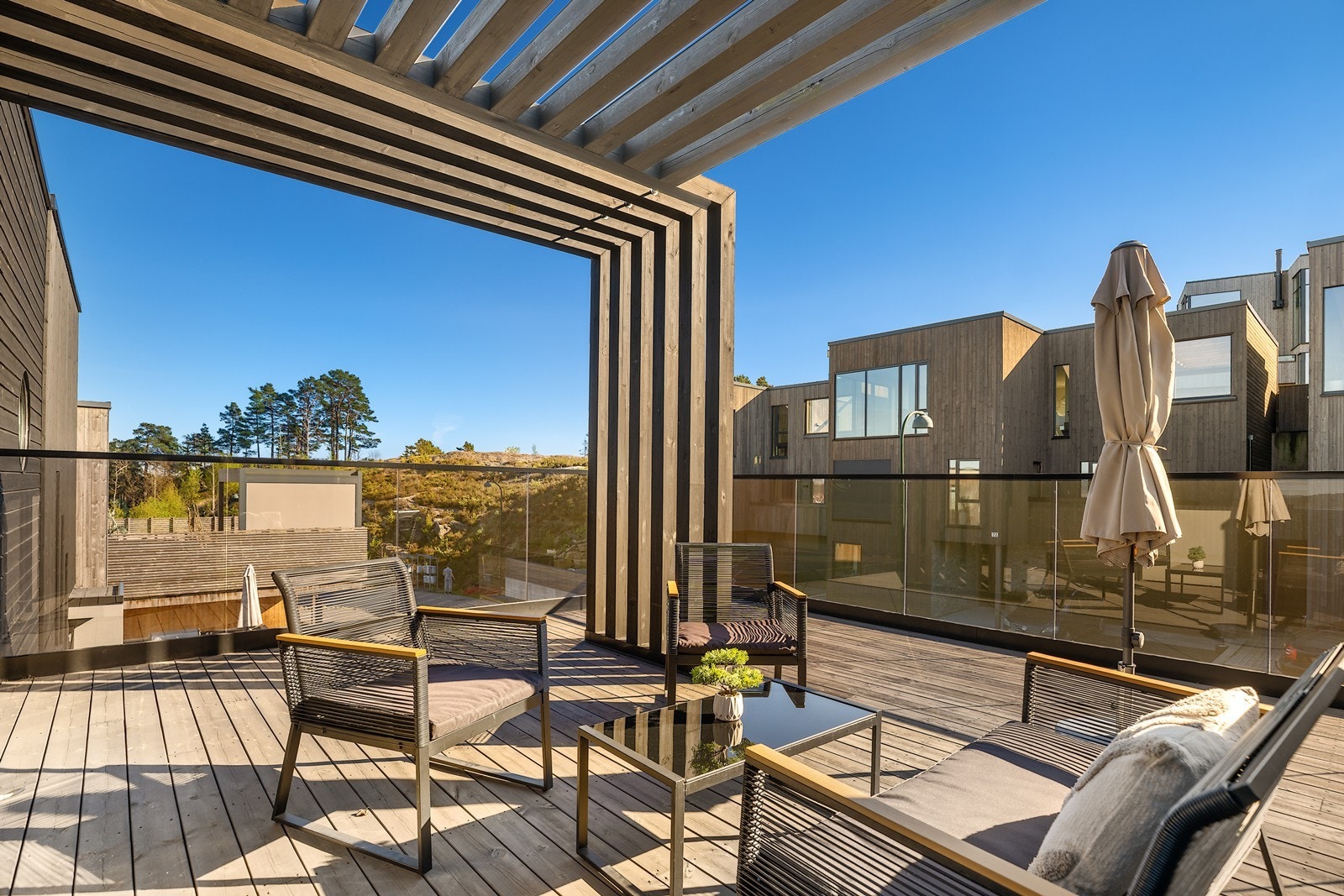 Når du bor på Justneshalvøya "barnas bydel" bor du tett på turstier, badeplasser, fritids- og servicetilbud Galleribilde