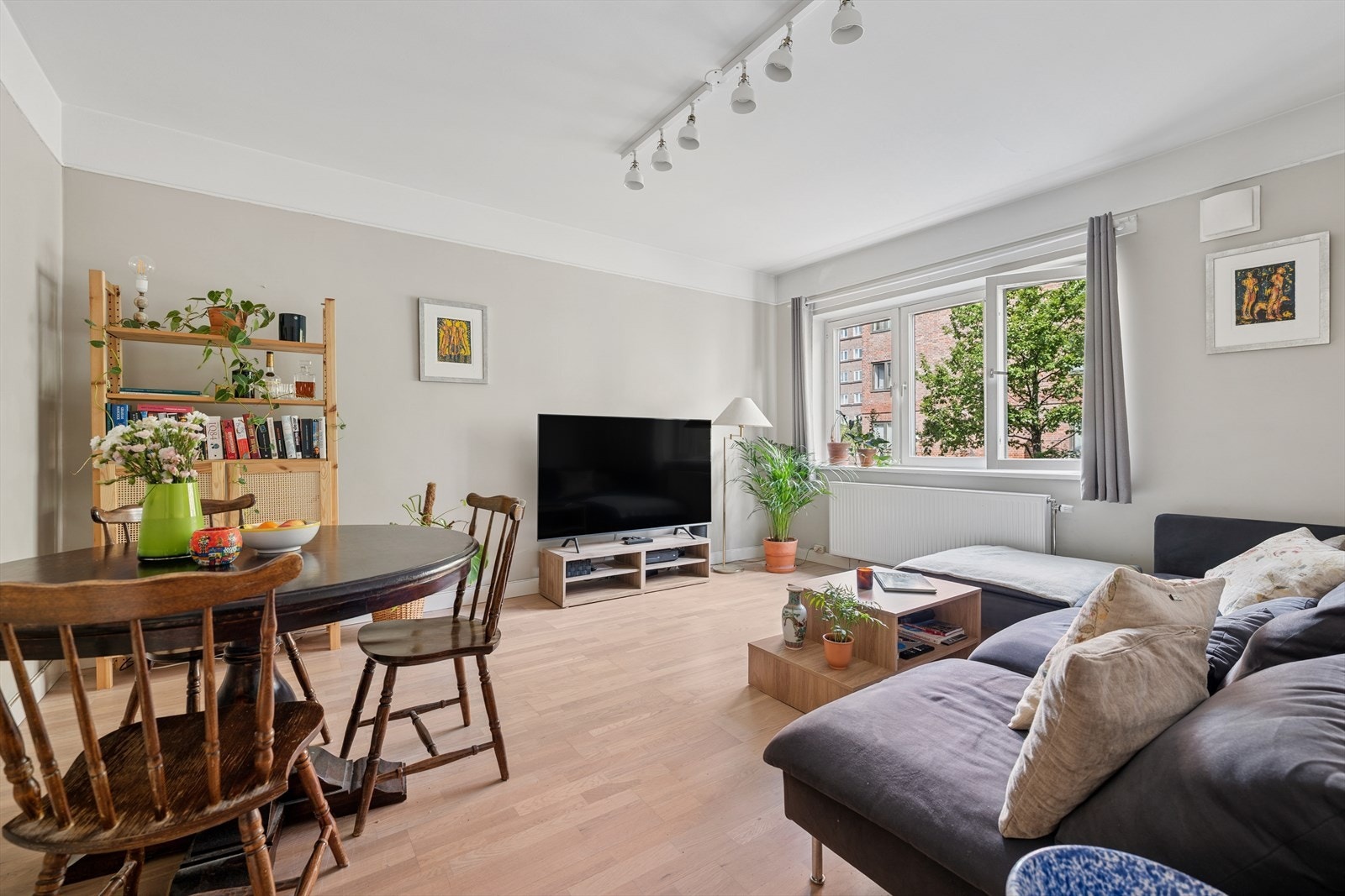 Dette er en romslig leilighet med en fantastisk planløsning. Galleribilde