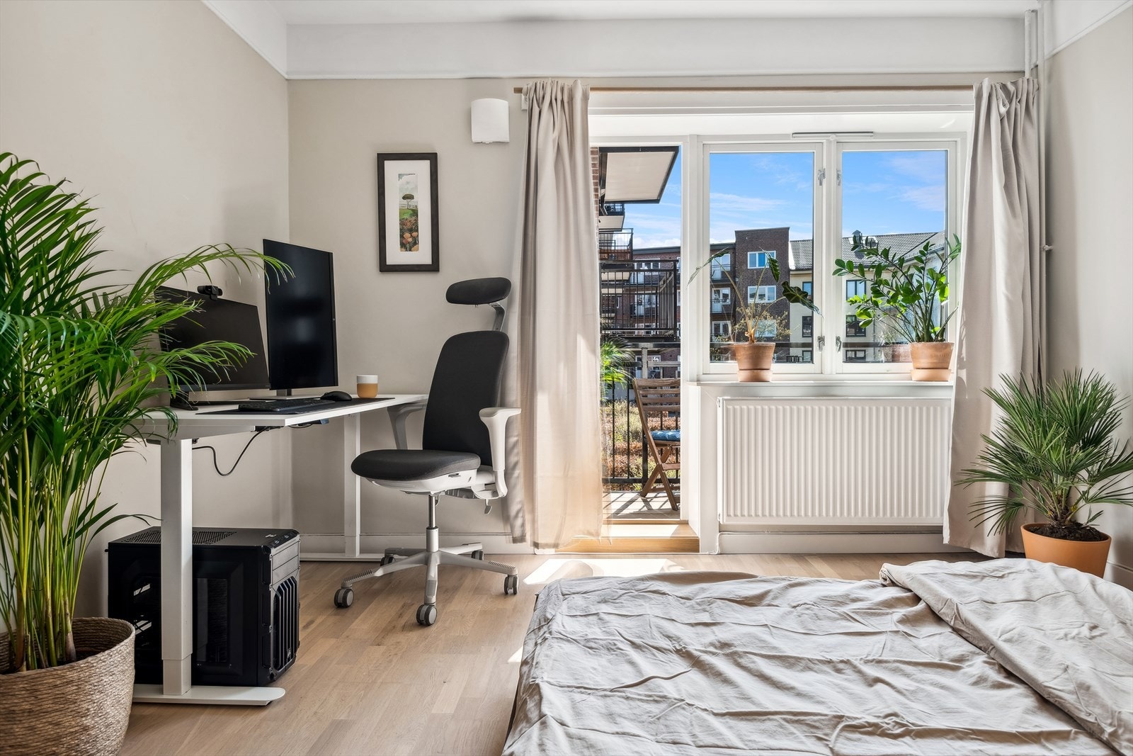 I tillegg vender det mot en rolig bakgård. Her vil du sove godt. Galleribilde