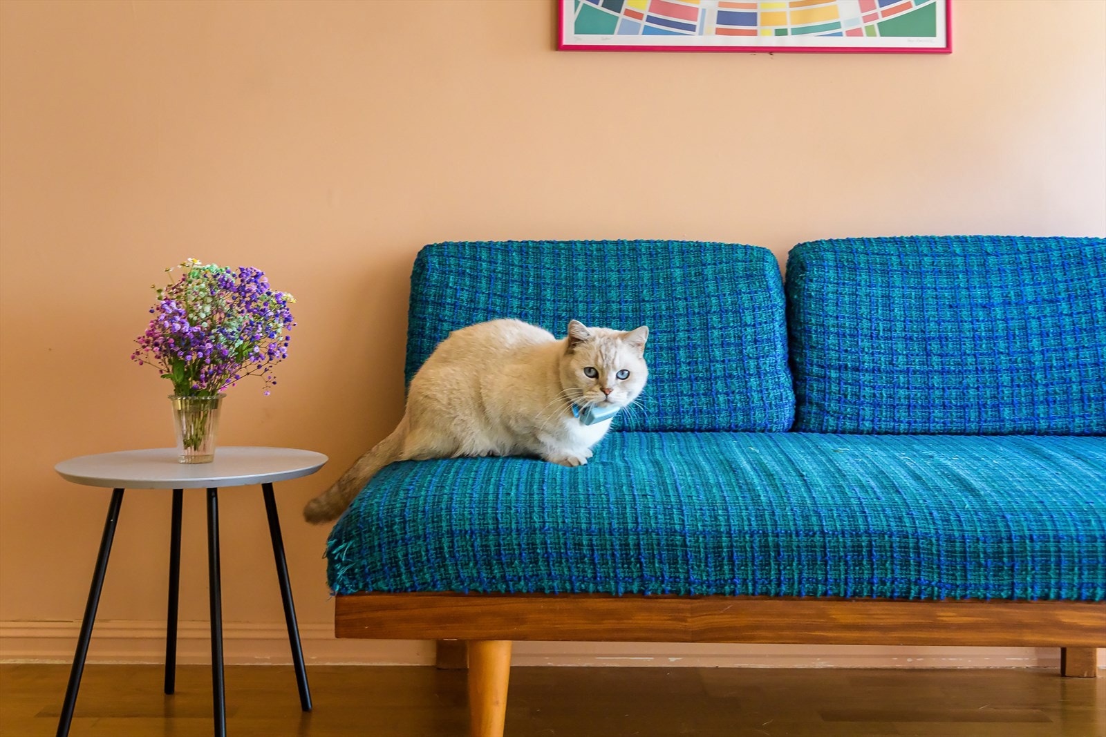 Her har vi gleden av å presentere en sjarmerende 2-roms på idylliske Vålerenga. Galleribilde