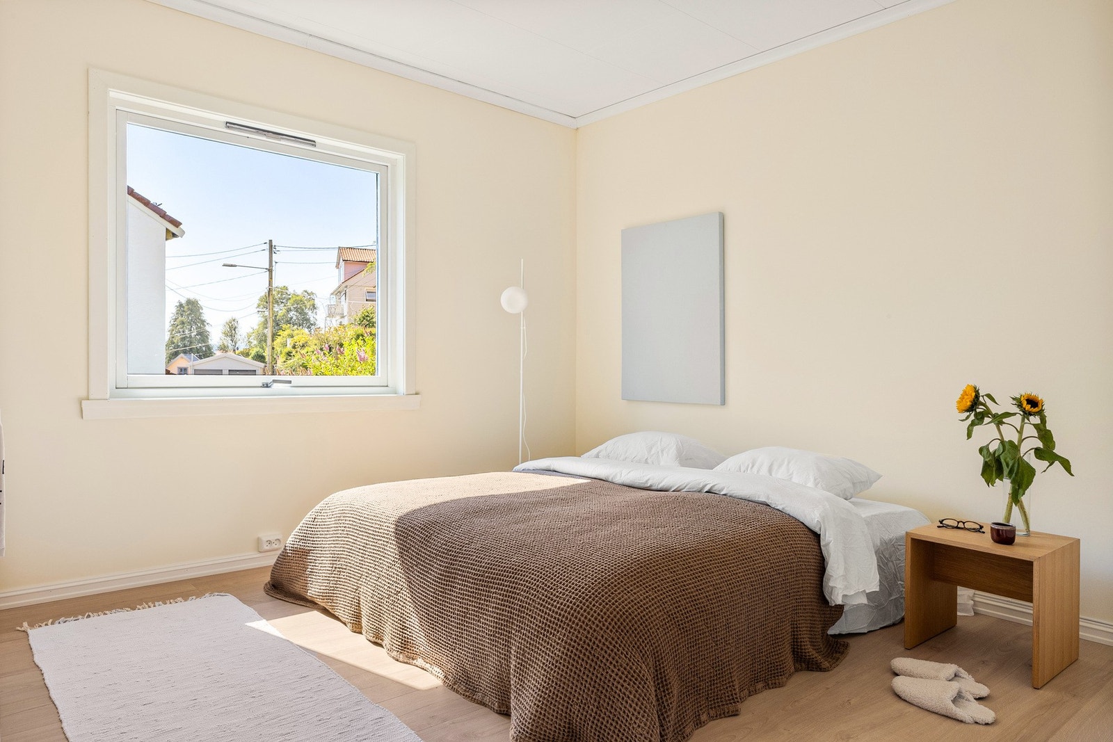 Hovedsoverommet er lyst og trivelig. Galleribilde