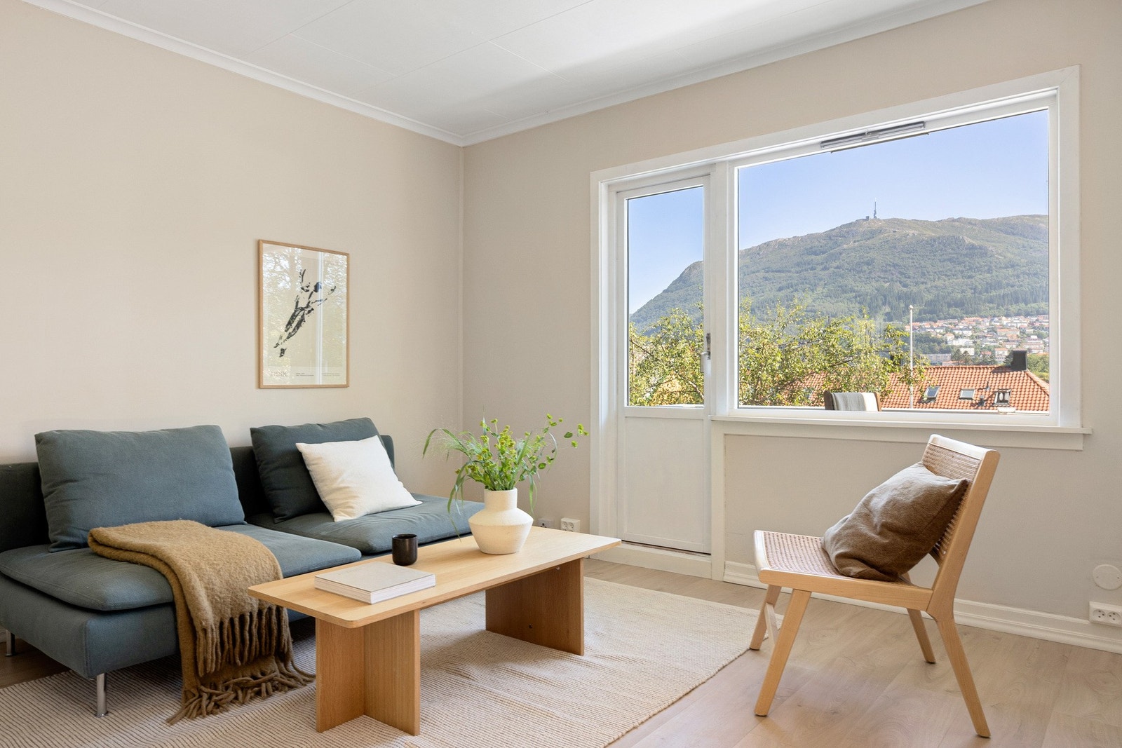 Mindeveien 84 presenteres av EIE Eiendomsmegling ved Marius Undheim Helvik. Galleribilde