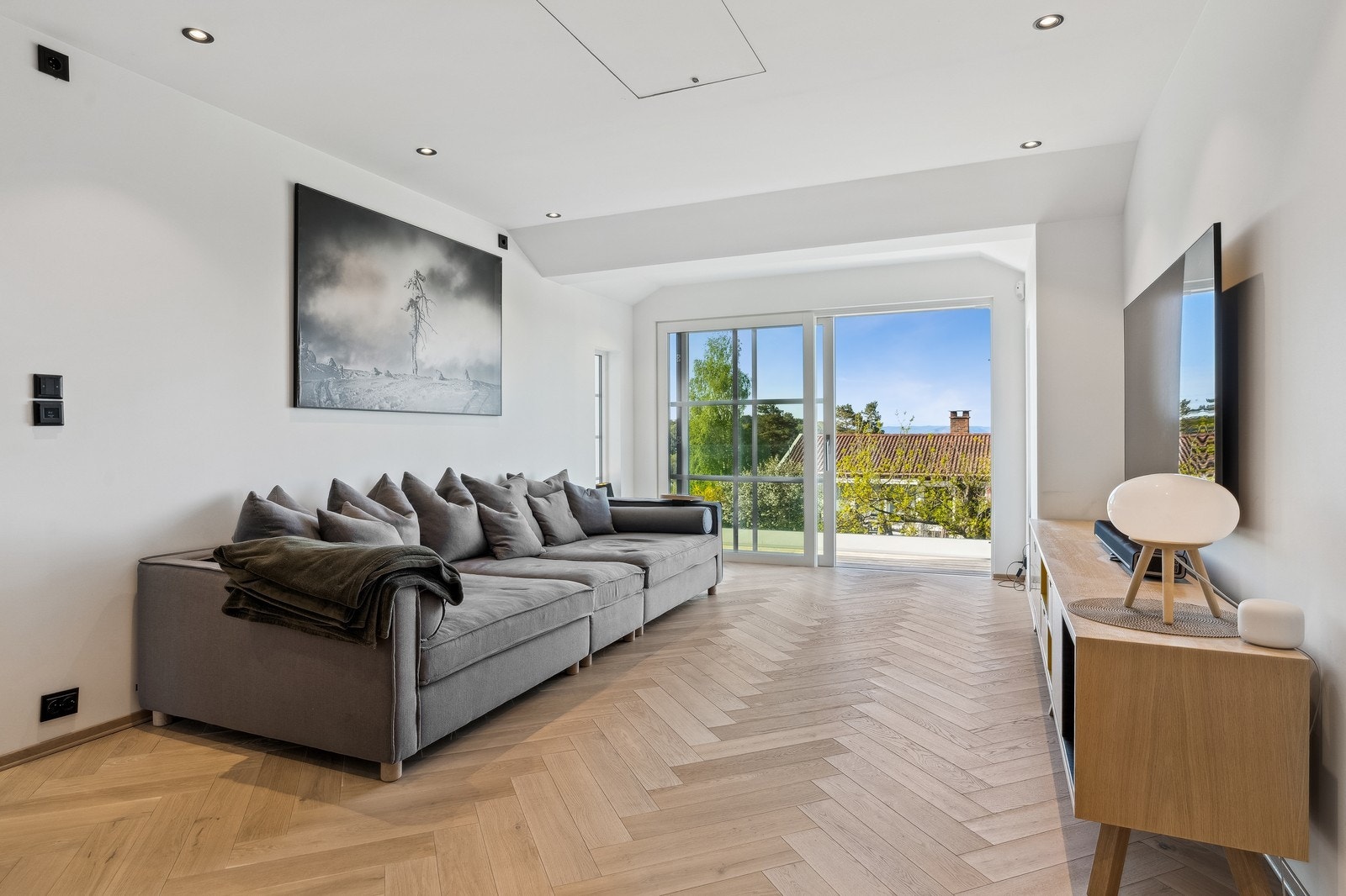 TV stue i 2. etg med utgang til veranda Galleribilde