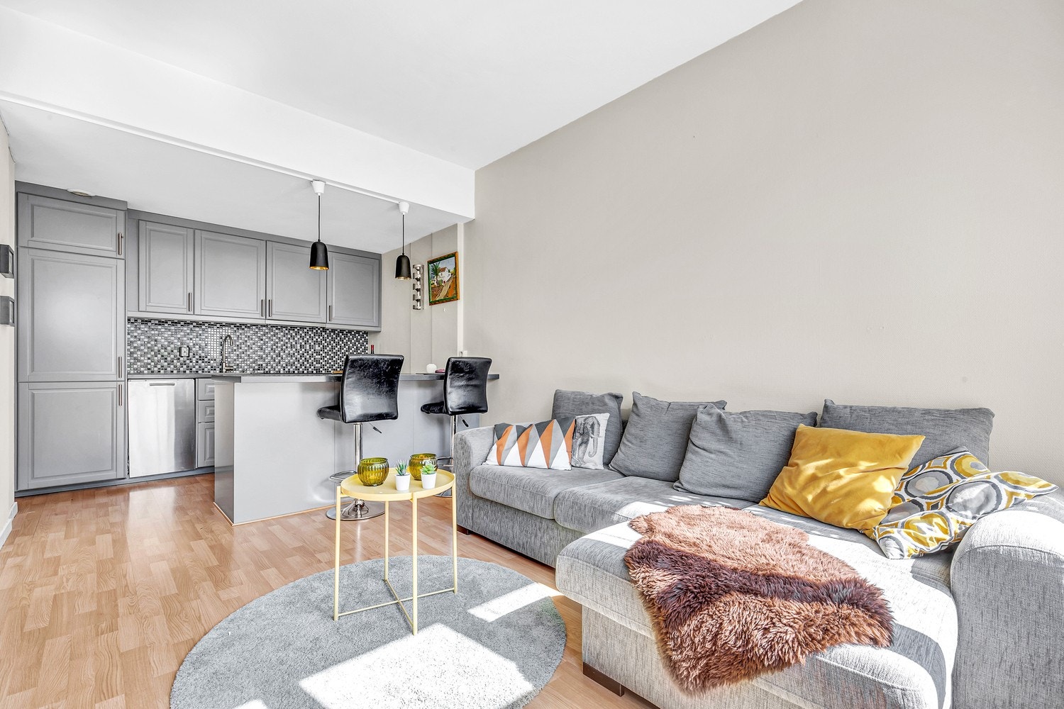 En lys og romslig 2-roms leilighet med sentral beliggenhet. Galleribilde