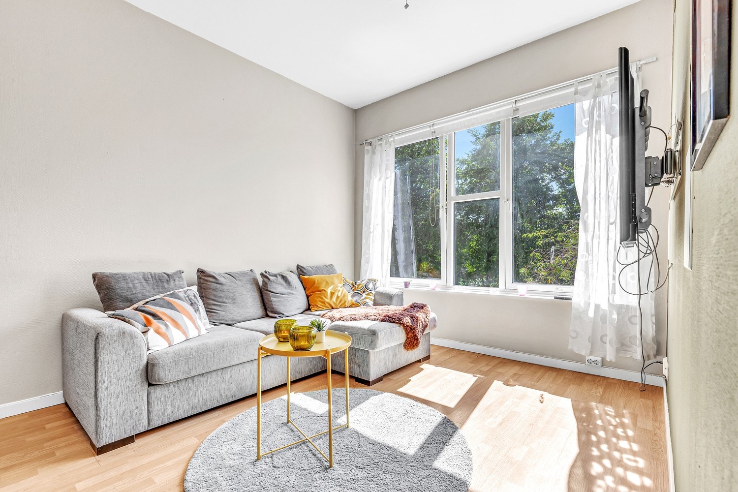 Boligen har god beliggenhet med gode solforhold. Galleribilde