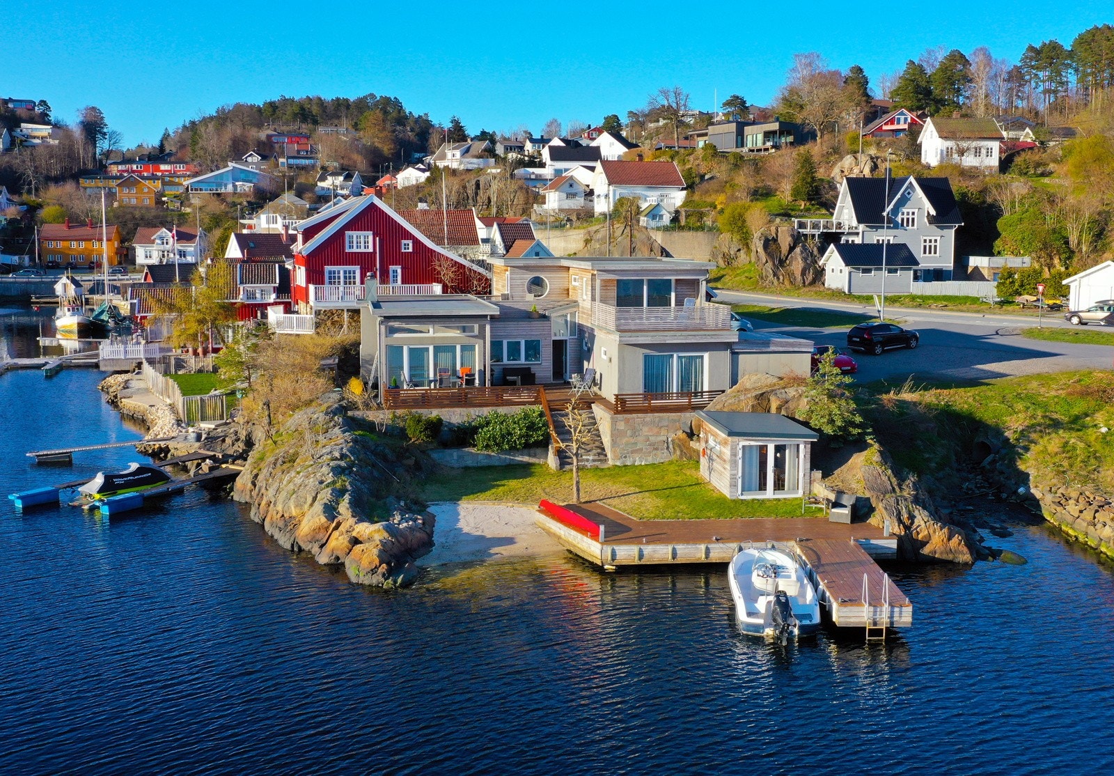 Velkommen til Sørlandet. Eiendommen som har det meste du kan ønske deg... Galleribilde
