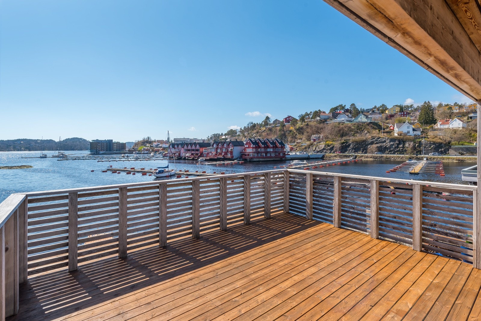 Her kan man ha sittegrupper, grill m.m. Galleribilde