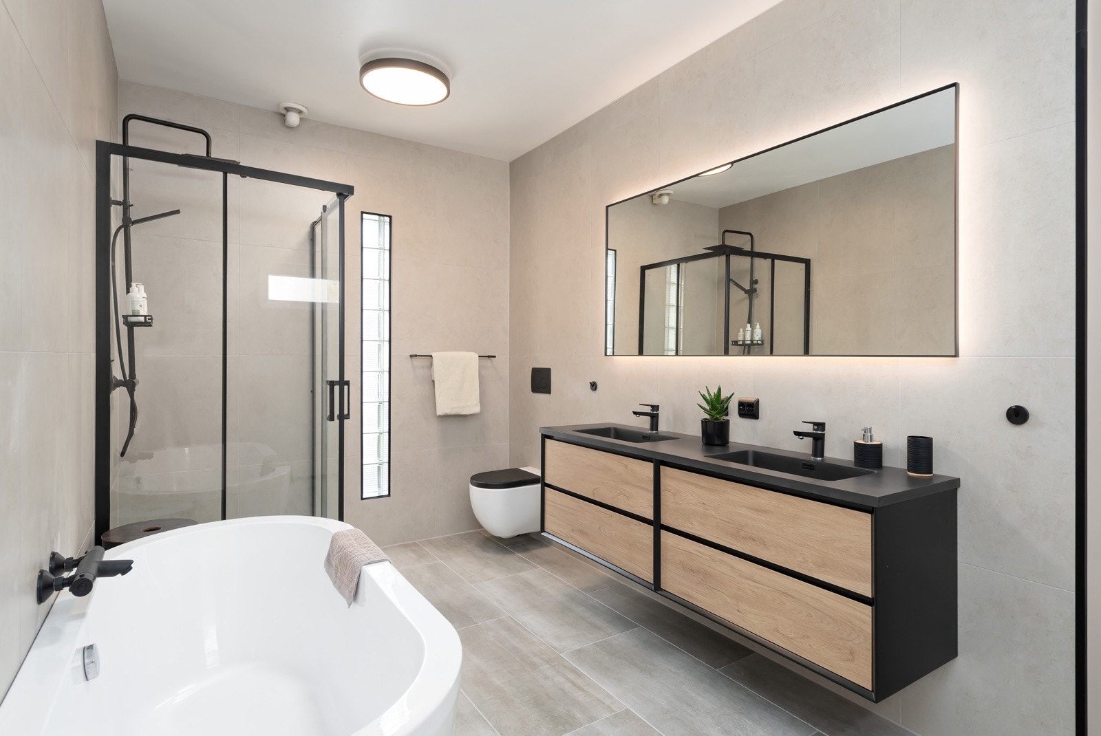 Helt nytt & delikat bad fra 2024. Galleribilde