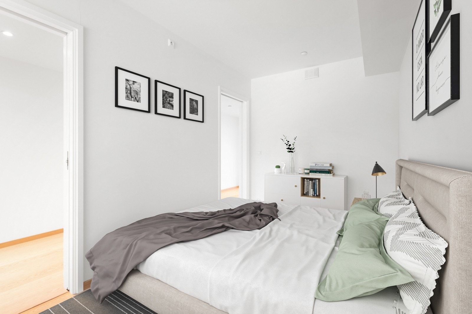 Lyst og romslig soverom med god plass til skapinnredning etter ønske. Bildet er digitalt stylet. Galleribilde