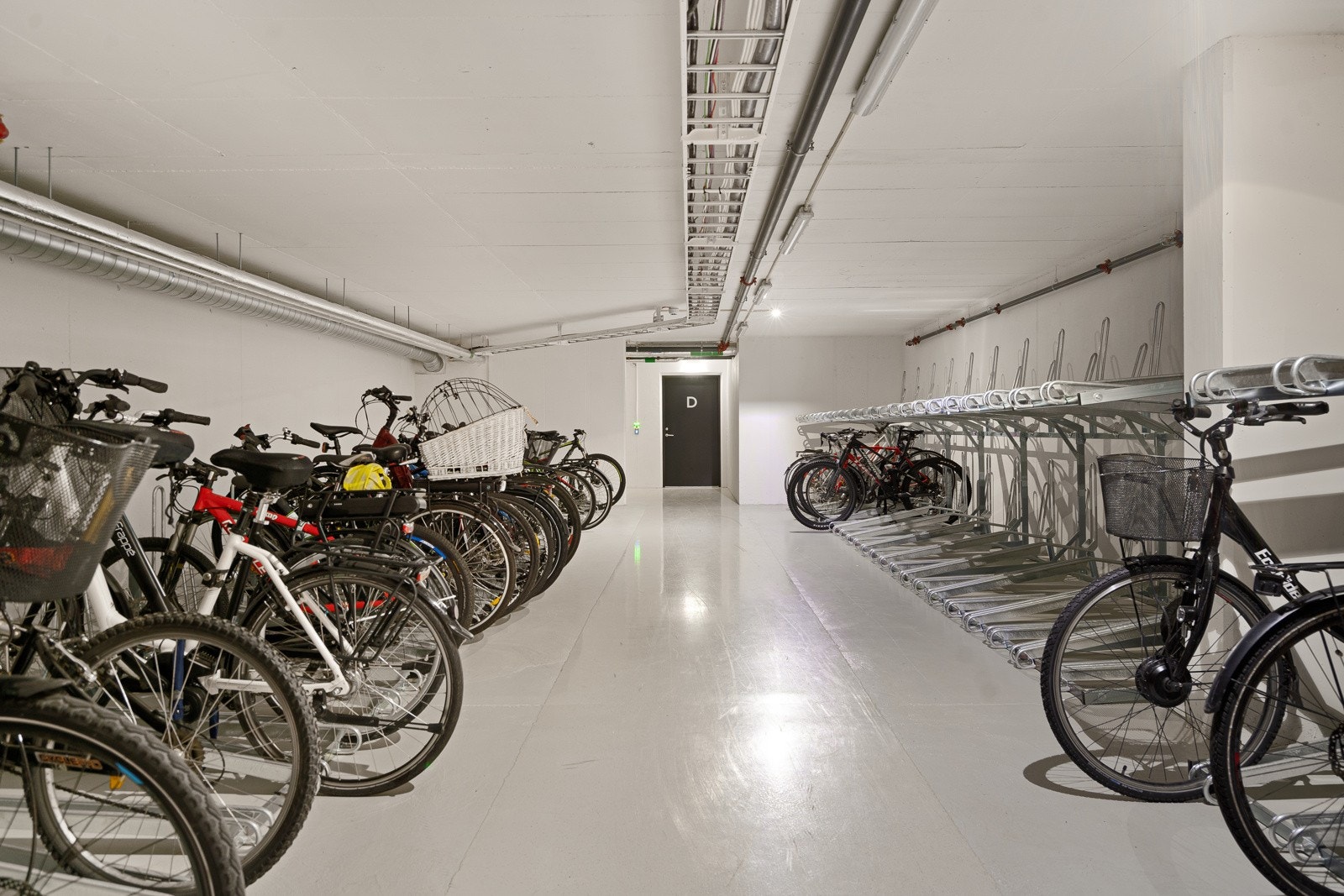 Sykkelparkering Galleribilde
