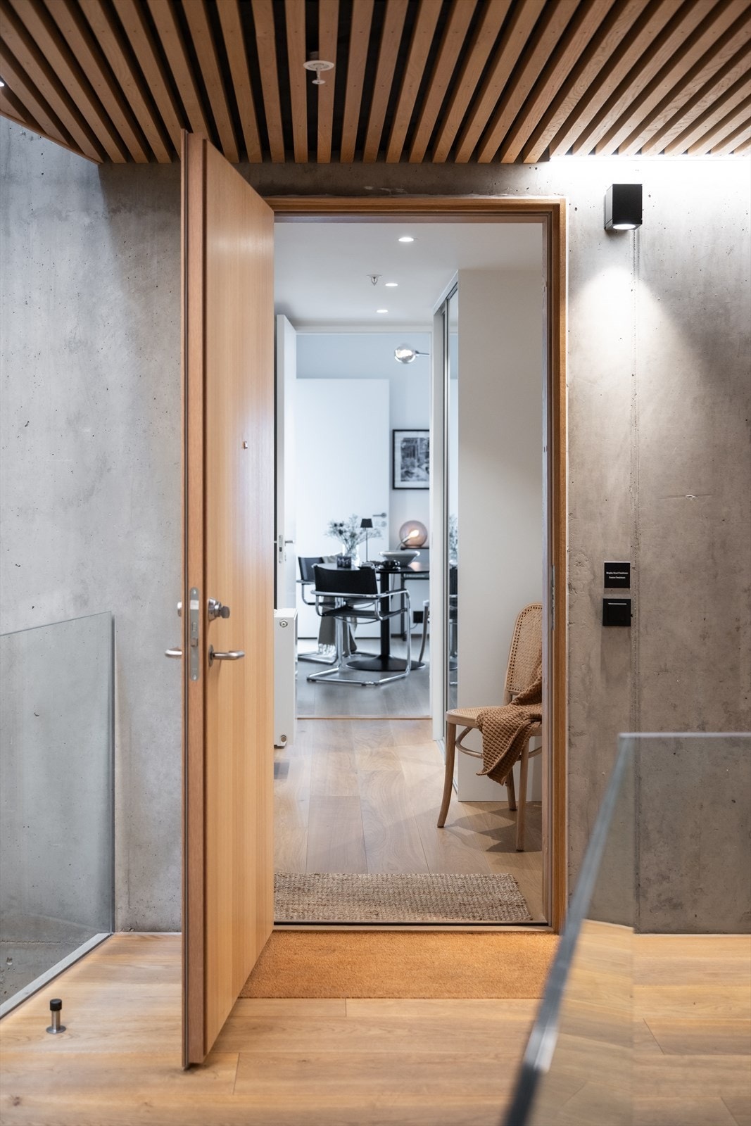 Inngang fra utsiden. Galleribilde