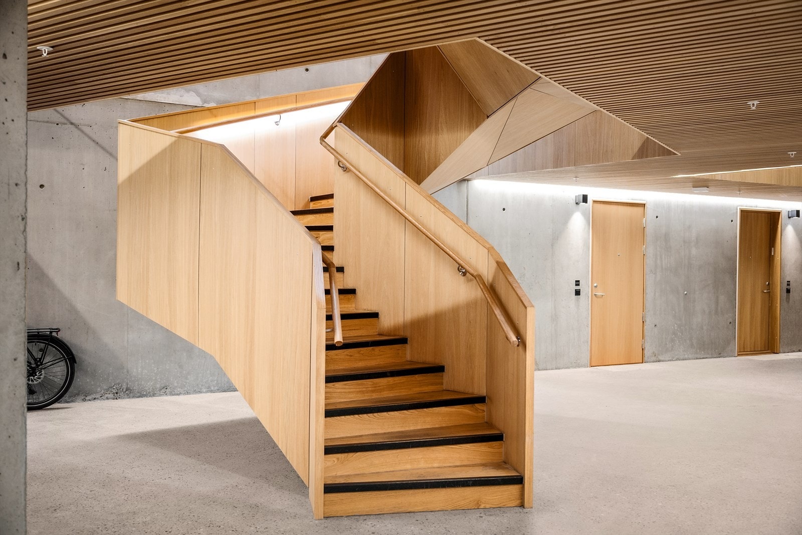 Moderne trappeoppgang Galleribilde