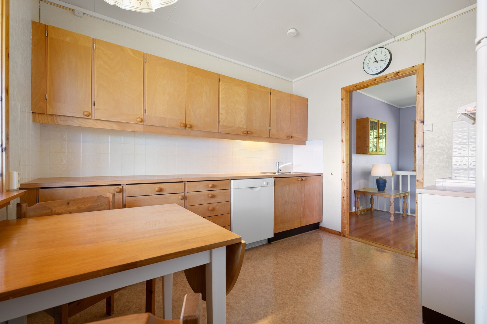 Innredningen gir god benkeplass Galleribilde