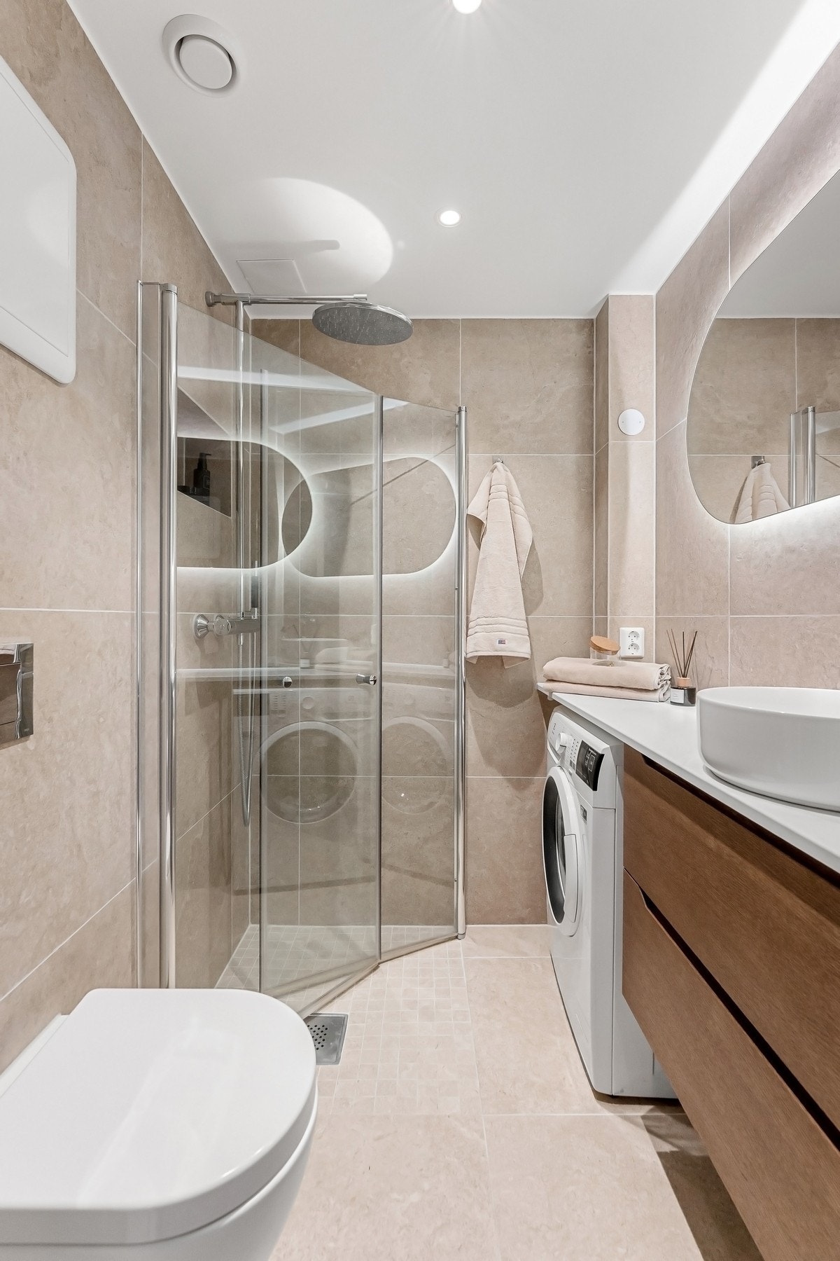 Badet er nytt fra 2024 og fremstår meget delikat. Galleribilde