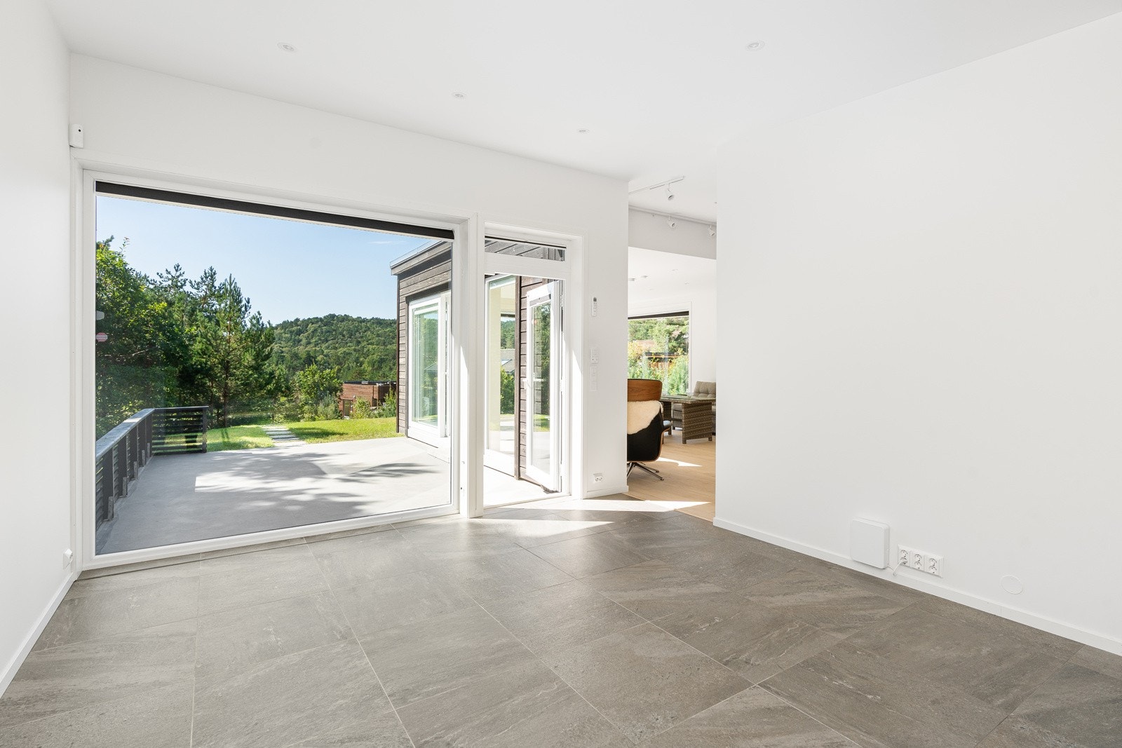 Inngang/ hall Galleribilde