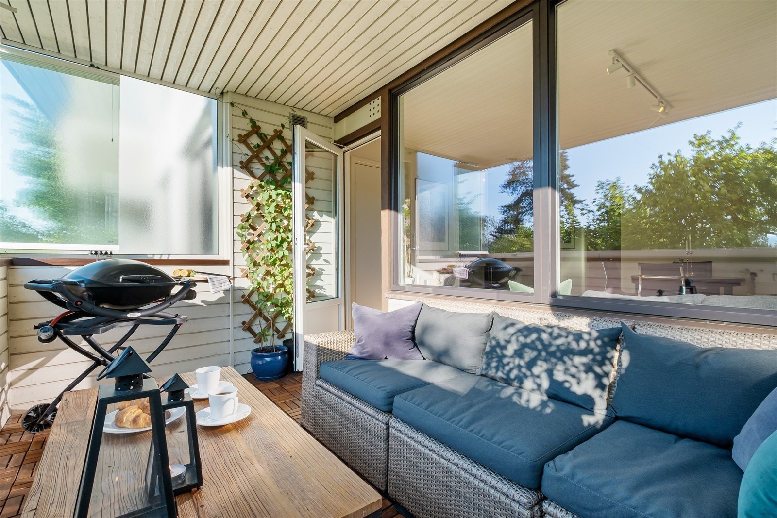 - Her er det god plass til utemøblement og grill - Galleribilde