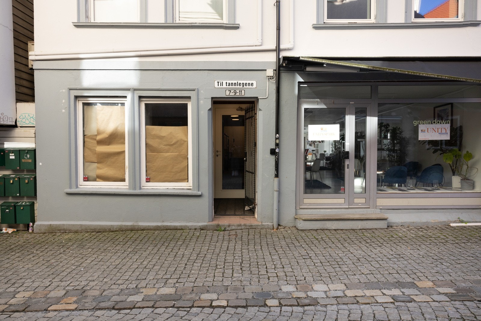 Skjermet og bilfri gate. Galleribilde