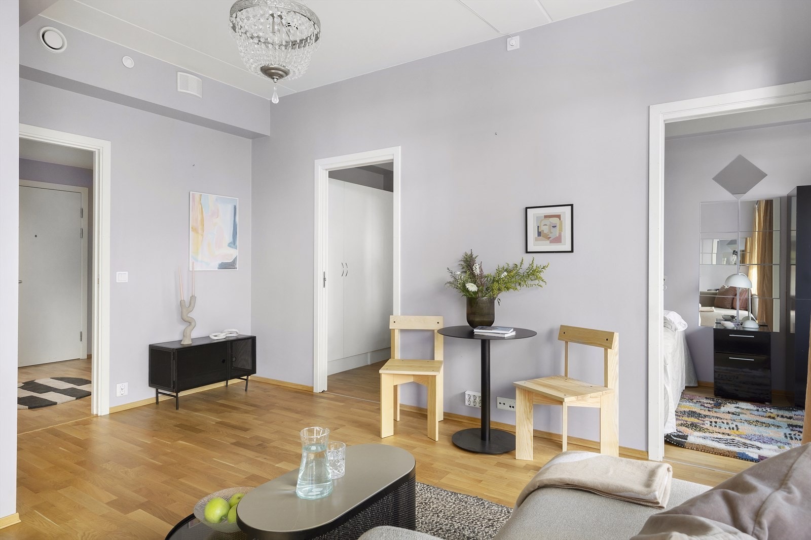 Godt førstegangskjøp med lave bokostnader og varmtvann og fyring inkl. Galleribilde