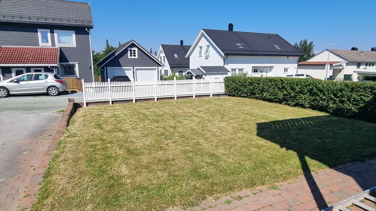 Hage 1 - Fremsiden Galleribilde