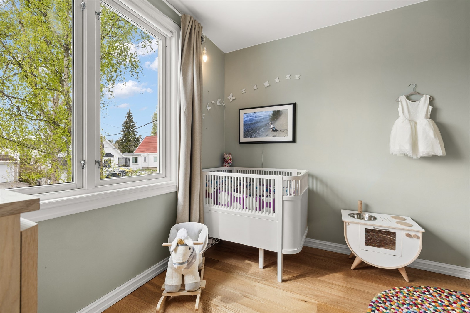 Soverom 3 med 1-stavs parkett med gulvvarme Galleribilde