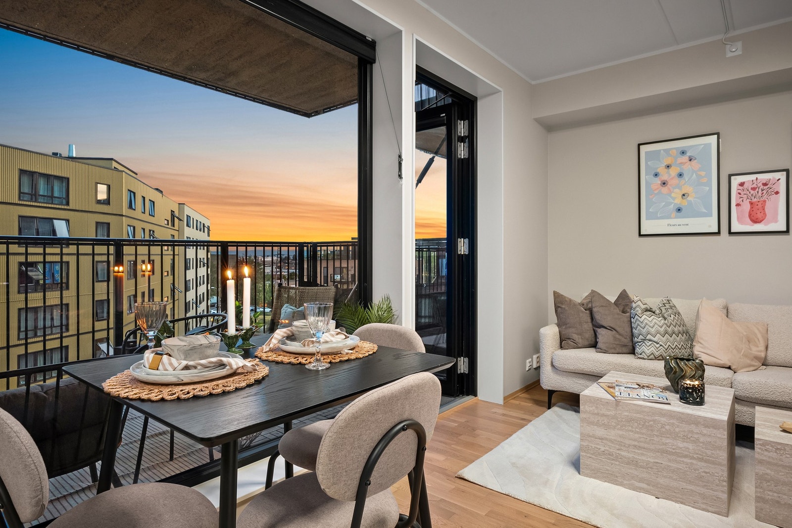 Her får du sentral leilighet med utsikt og topp solforhold! Kun TG1 og TG0 (de beste tilstandsgradene) Galleribilde