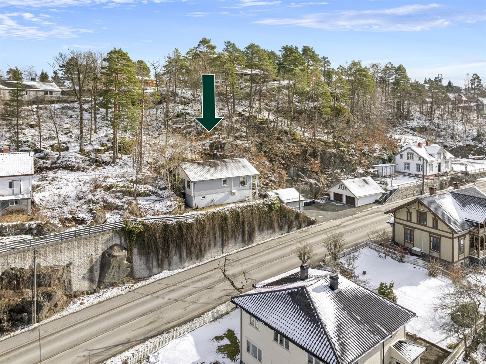 Solrik og vestvendt uteplass Galleribilde