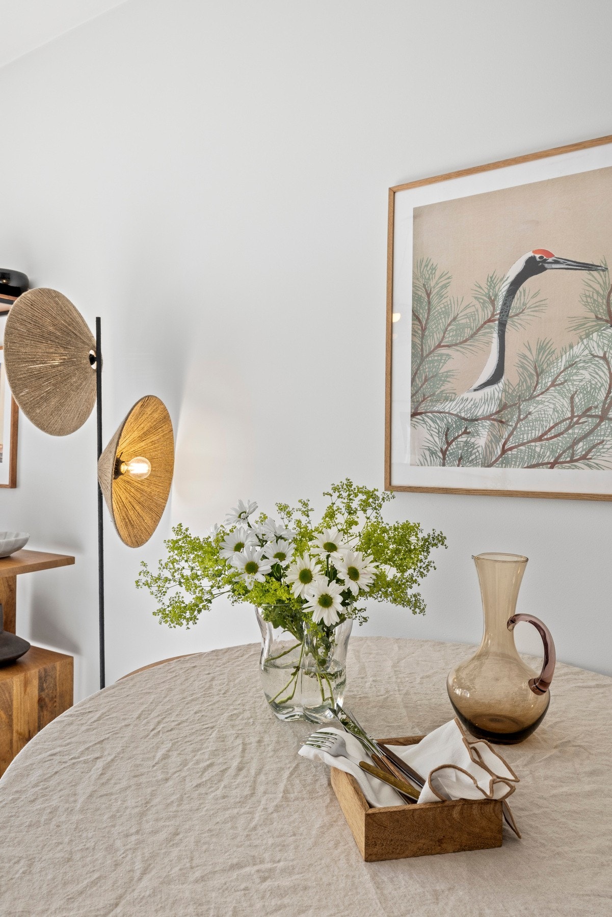 Detaljbilde av spisebord. Galleribilde