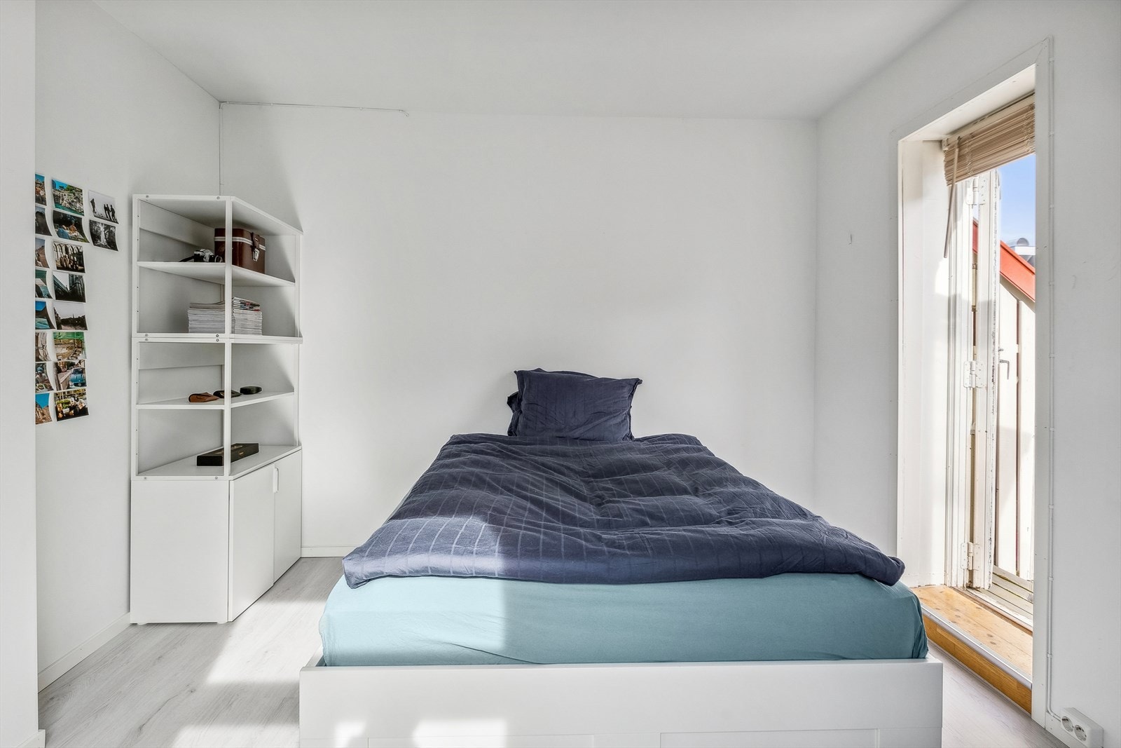 Fra soverommet er det direkte adkomst til veranda. Galleribilde