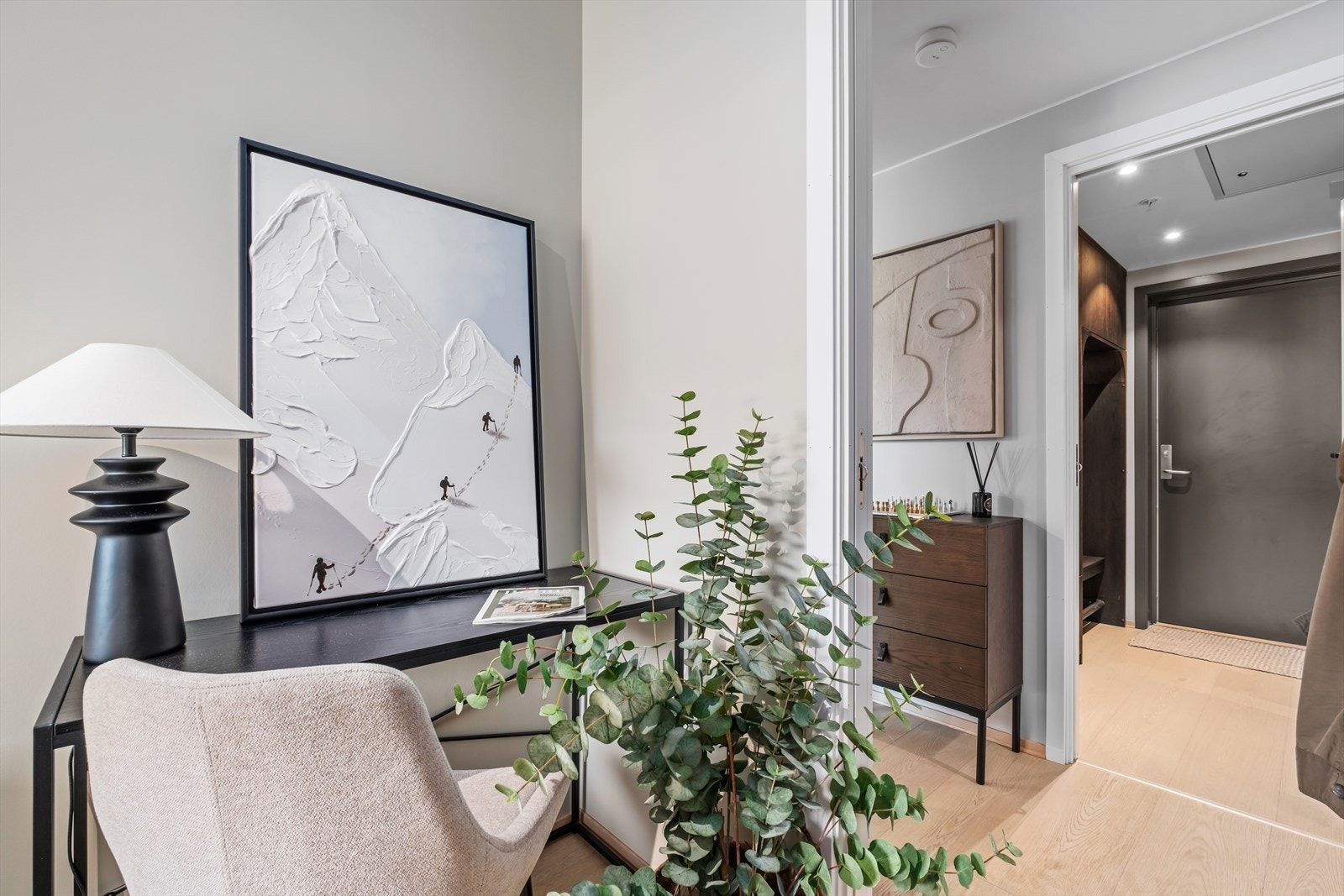 Arbeidsbord på soverom 1. Galleribilde