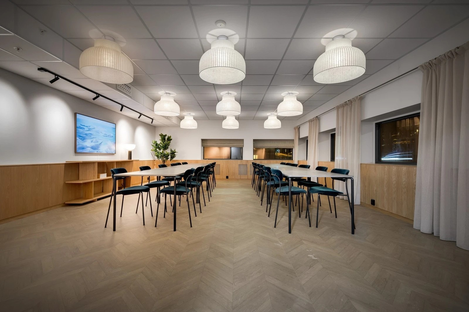 Som beboer i Dalgårdstunet får du også tilgang til et moderne felles selskapslokale som kan brukes til bursdager, konfirmasjoner og andre sosiale anledninger. Galleribilde