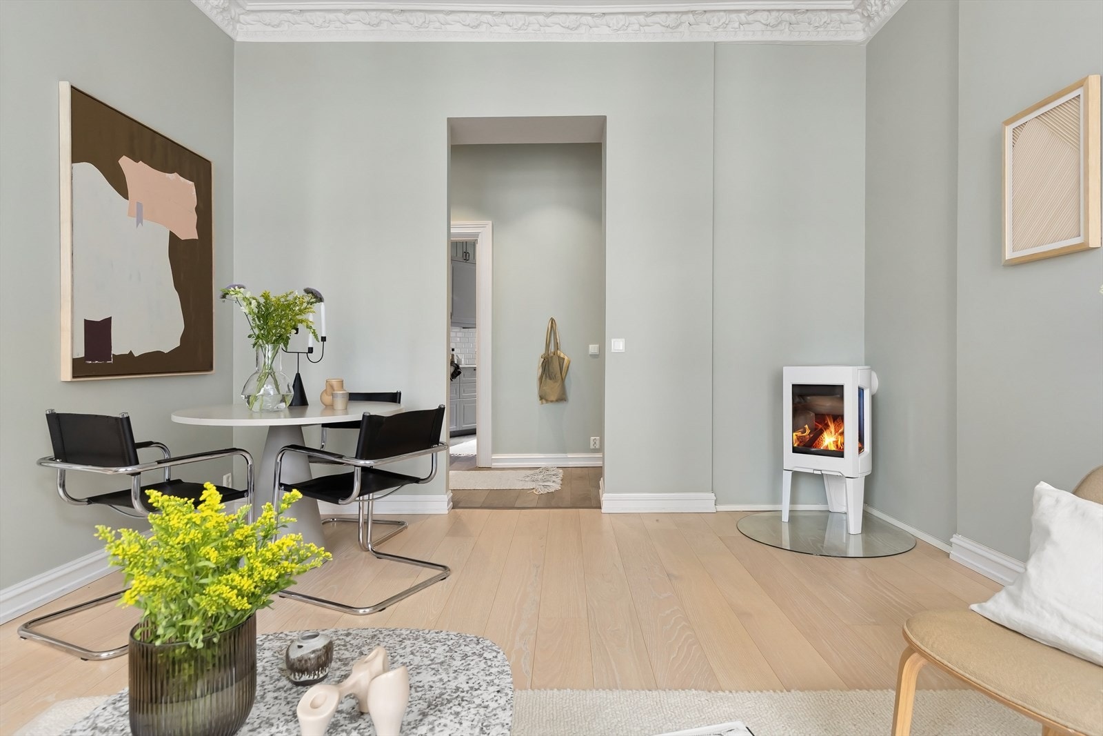 God plass til spisebord i stuen. Galleribilde