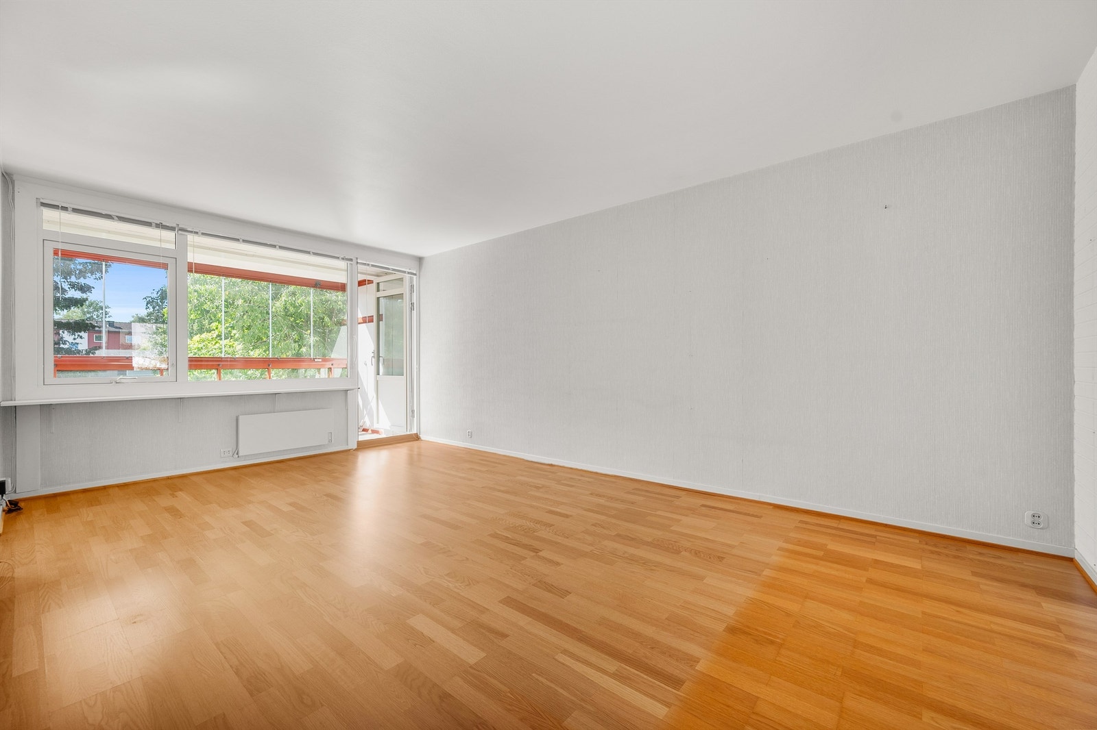 Gjennomgående 3-romsleilighet i 2. etasje. Her har du mulighet til å skape drømmehjemmet! Galleribilde