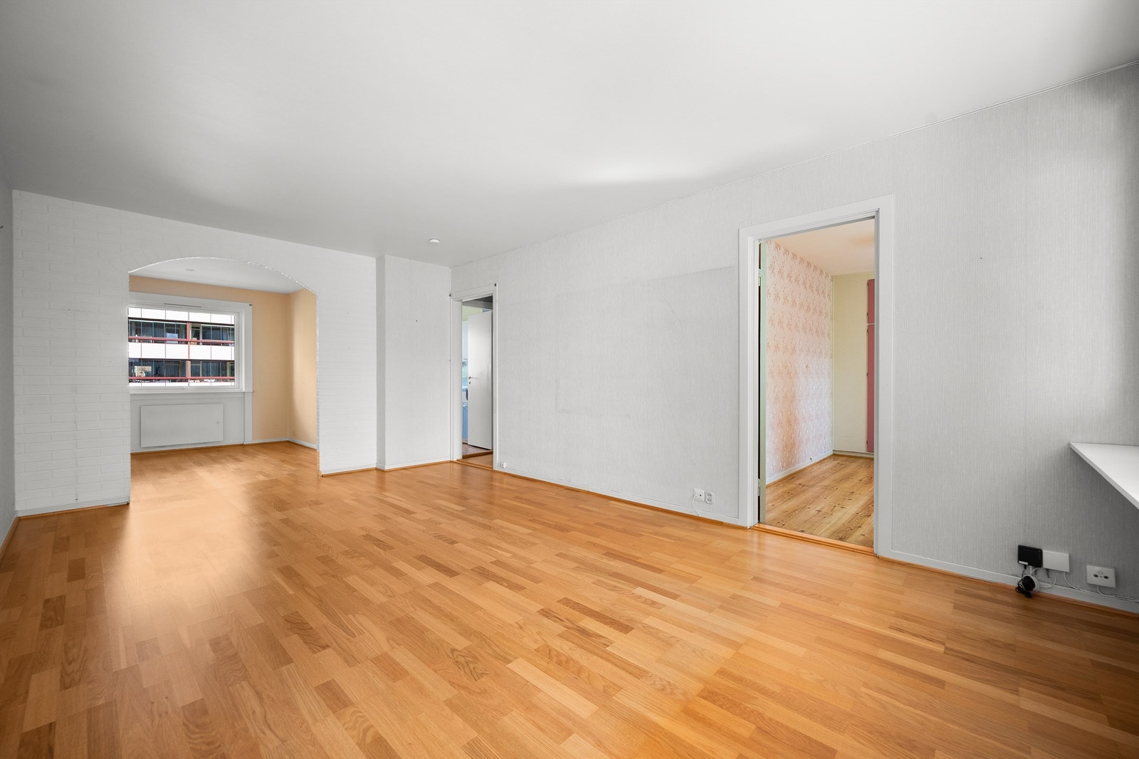 Her kan du enkelt innrede etter eget behov og personlig stil med blant annet en sofagruppe med tilhørende salongbord. Galleribilde