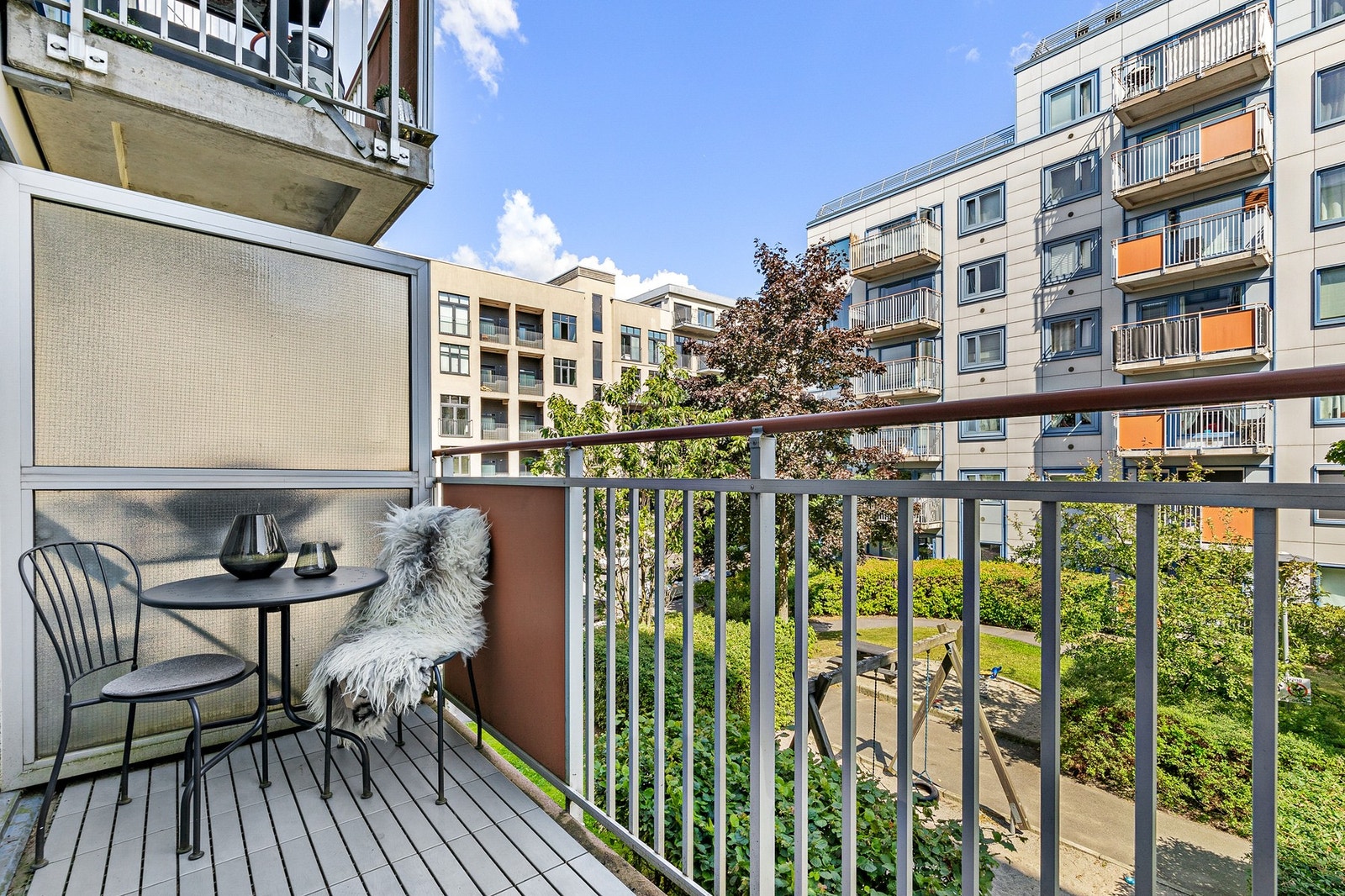 Dette er en 2-roms leilighet i tredje etasje med flott beliggenhet mellom Sinsen og Carl Berner Galleribilde