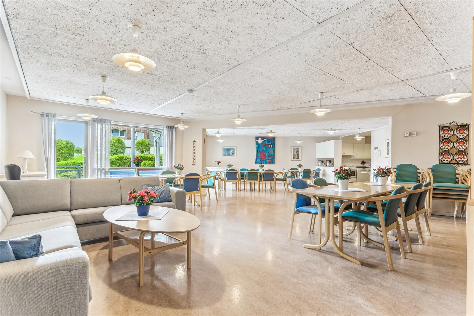 Felles forsamlingslokale i bygget. Galleribilde